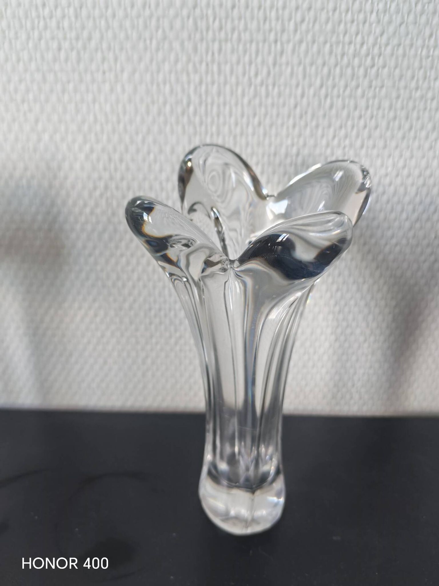 Vase  corolle soliflore en cristal France 1960