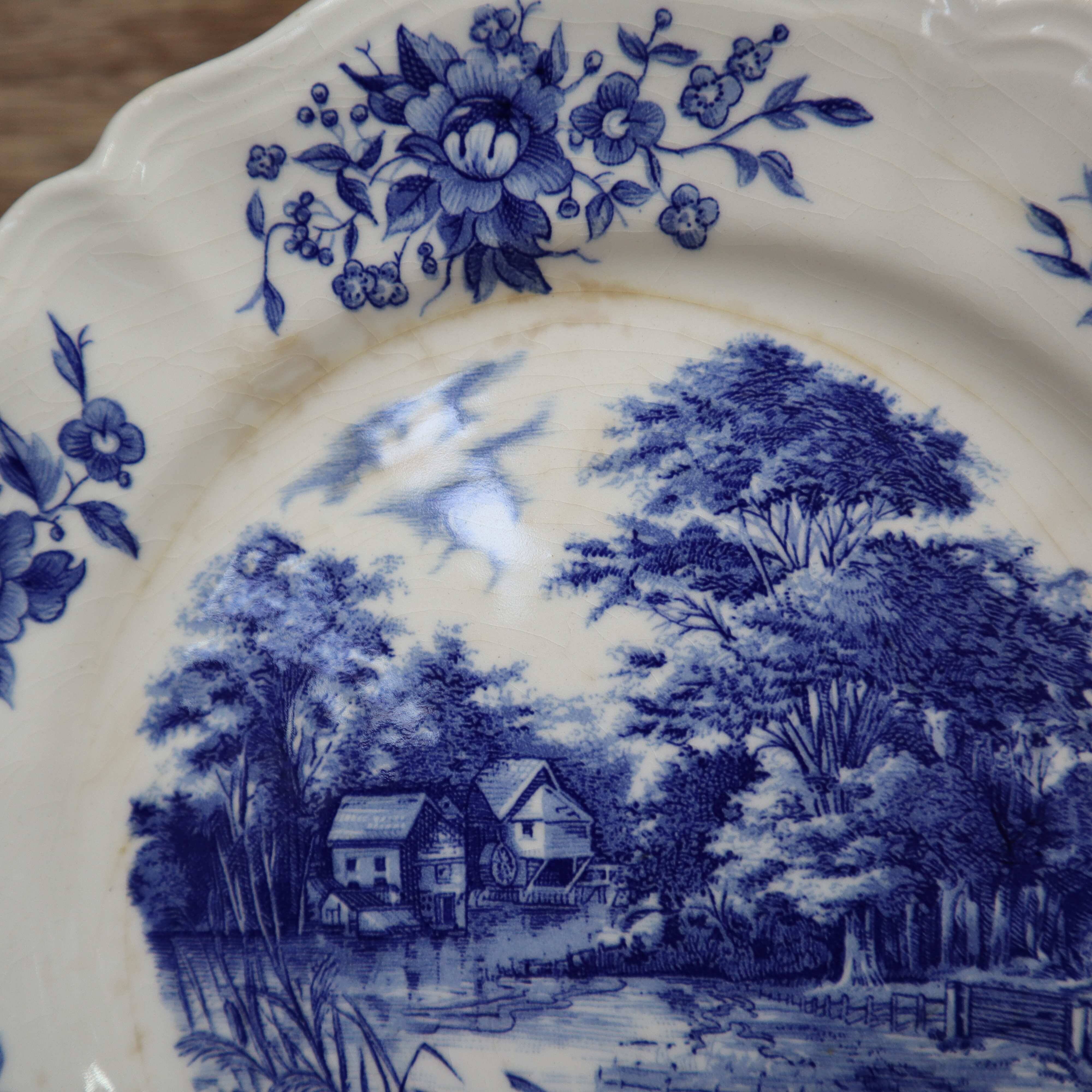 2 assiettes à dessert Sarreguemines modèle Romantic