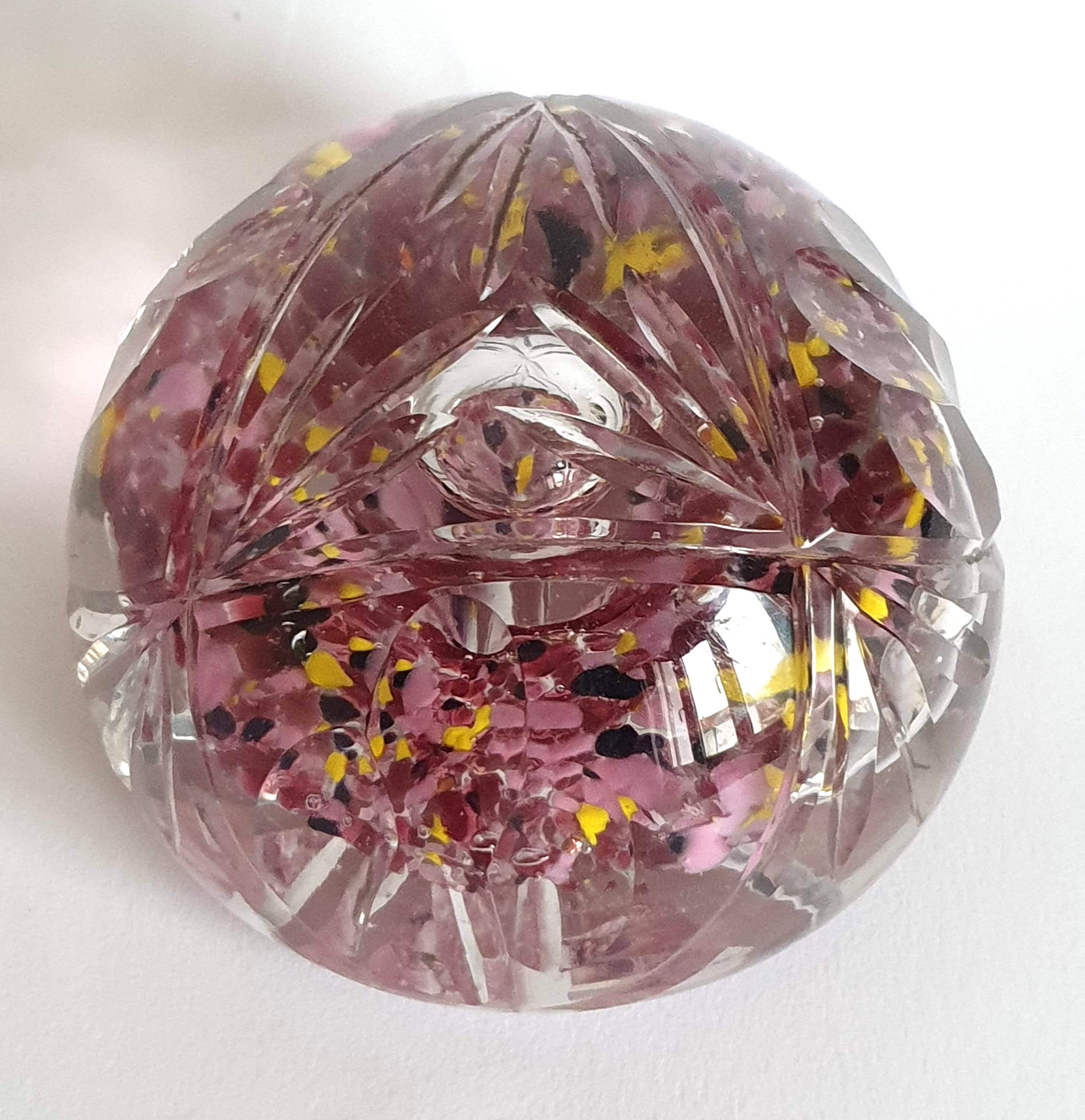 Cut crystal paperweight sulphide