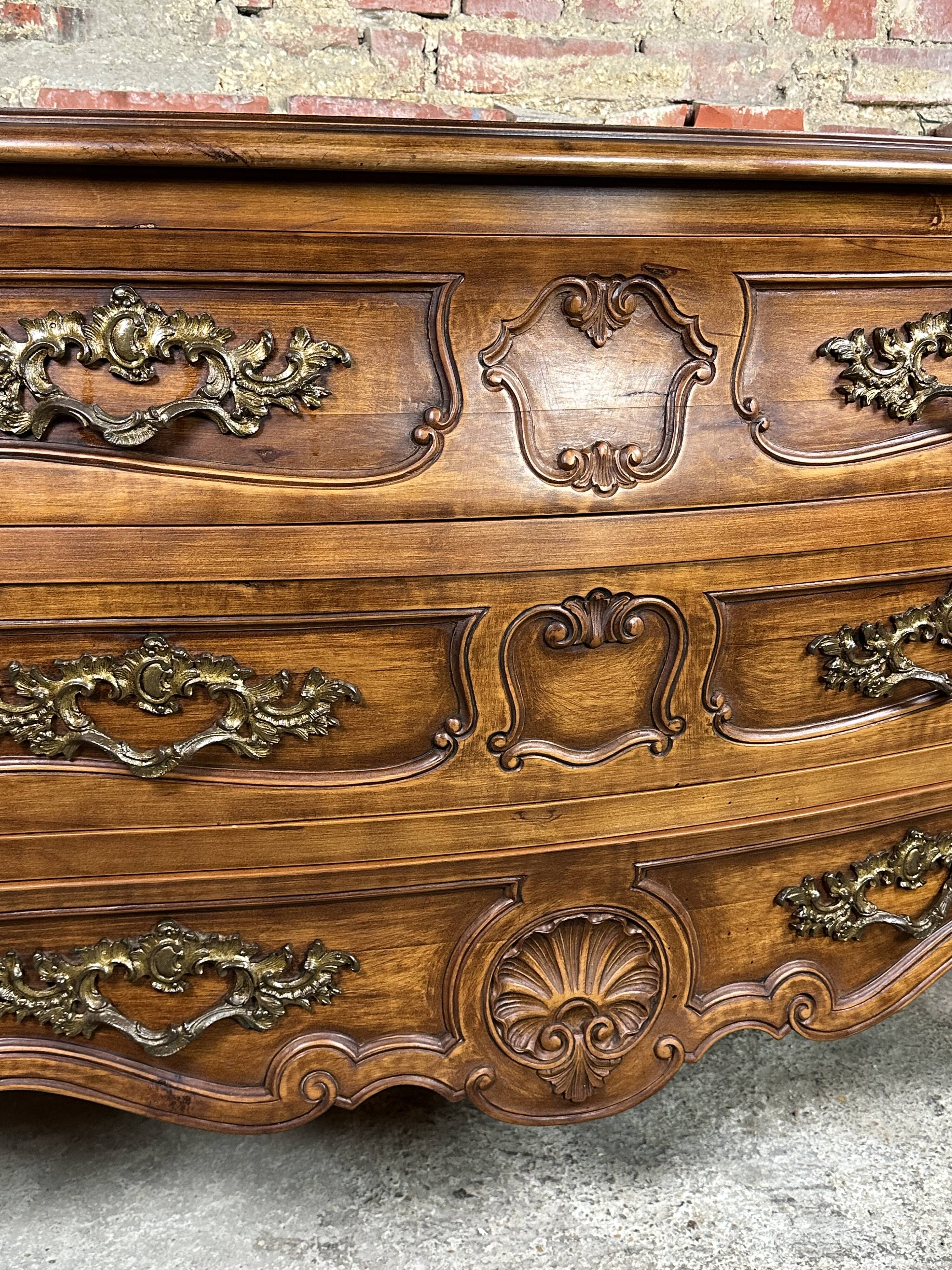 Louis XV style curved walnut chest of drawers
