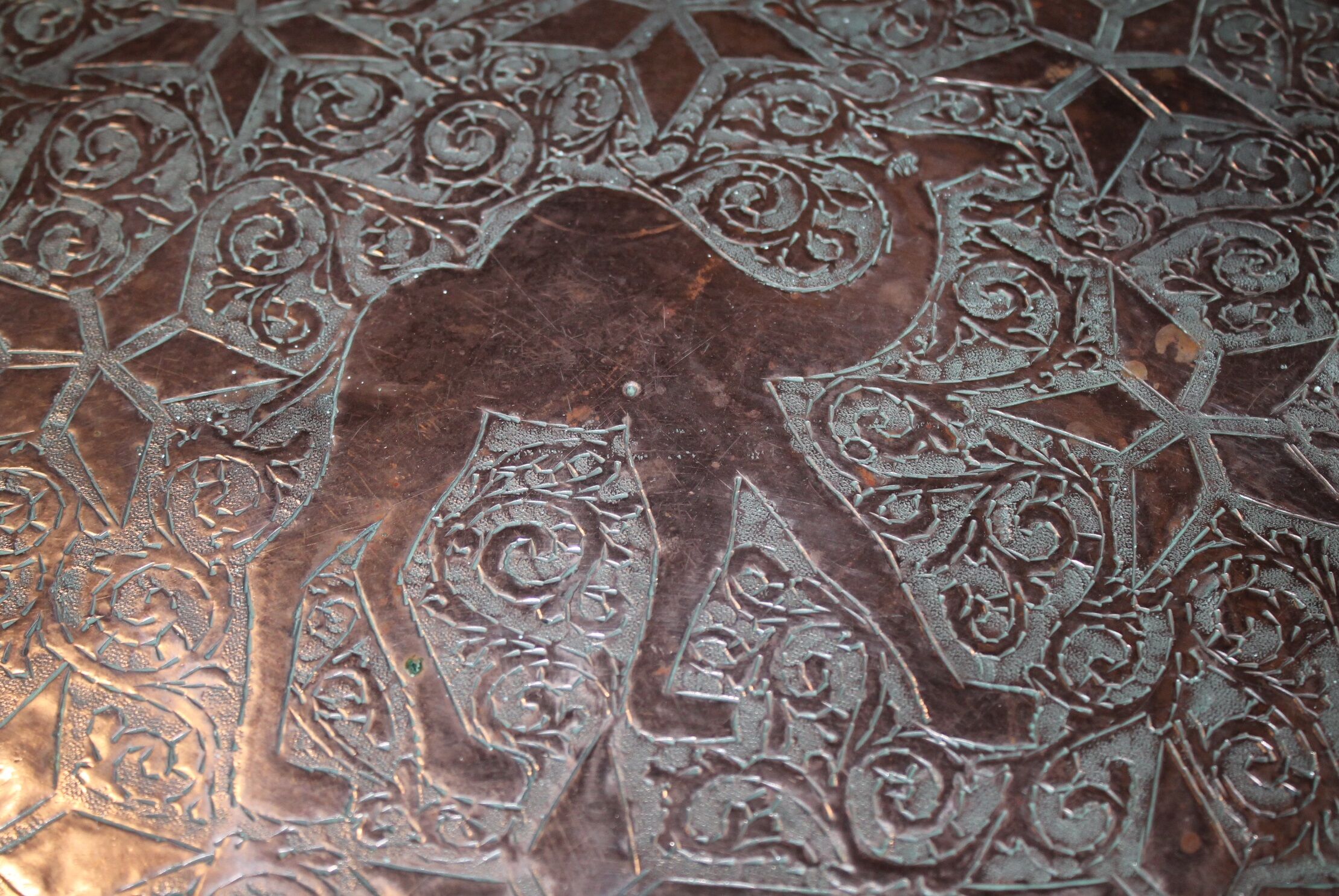 Former moroccan copper tray