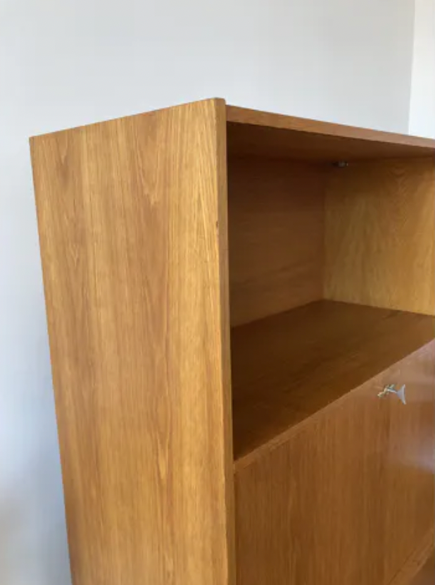 Secretary compass feet