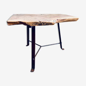 Free-form table