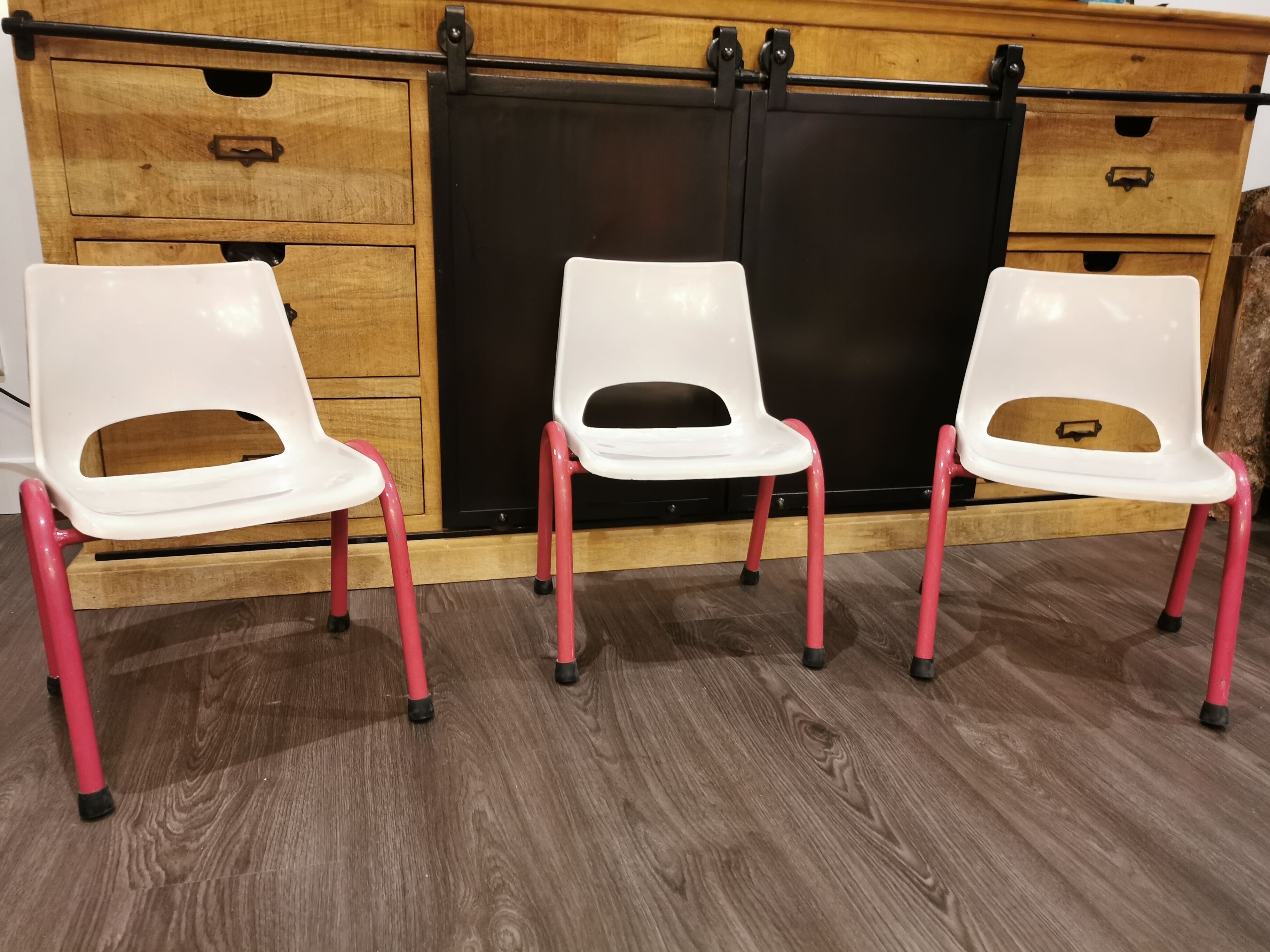 RB kindergarten chair