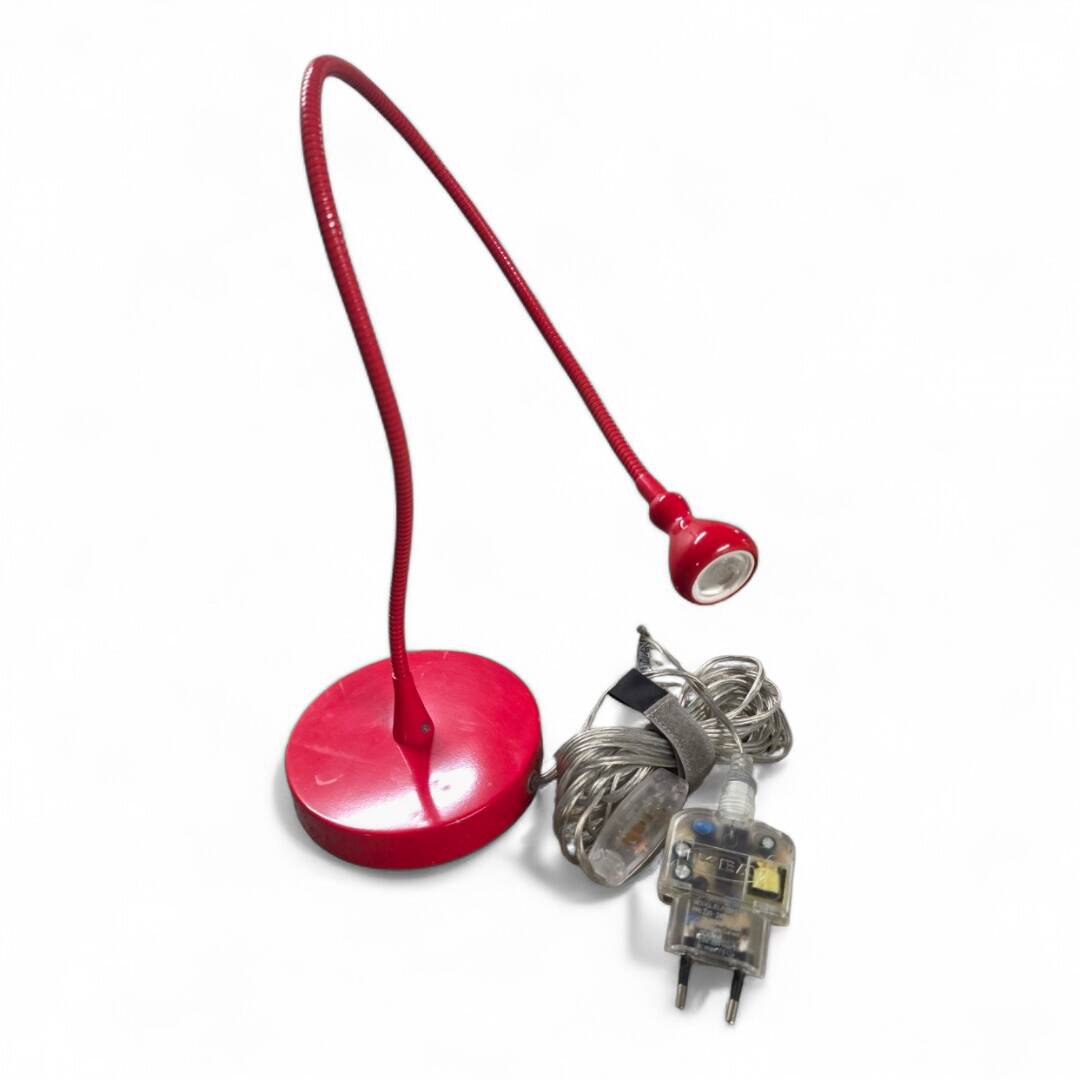 Red desk lamp "jansjö" by ikea - pop design