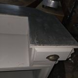 Bar / coffee counter in white patinated fir and zinc top