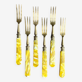 6 dessert forks in vermeil and yellow resin