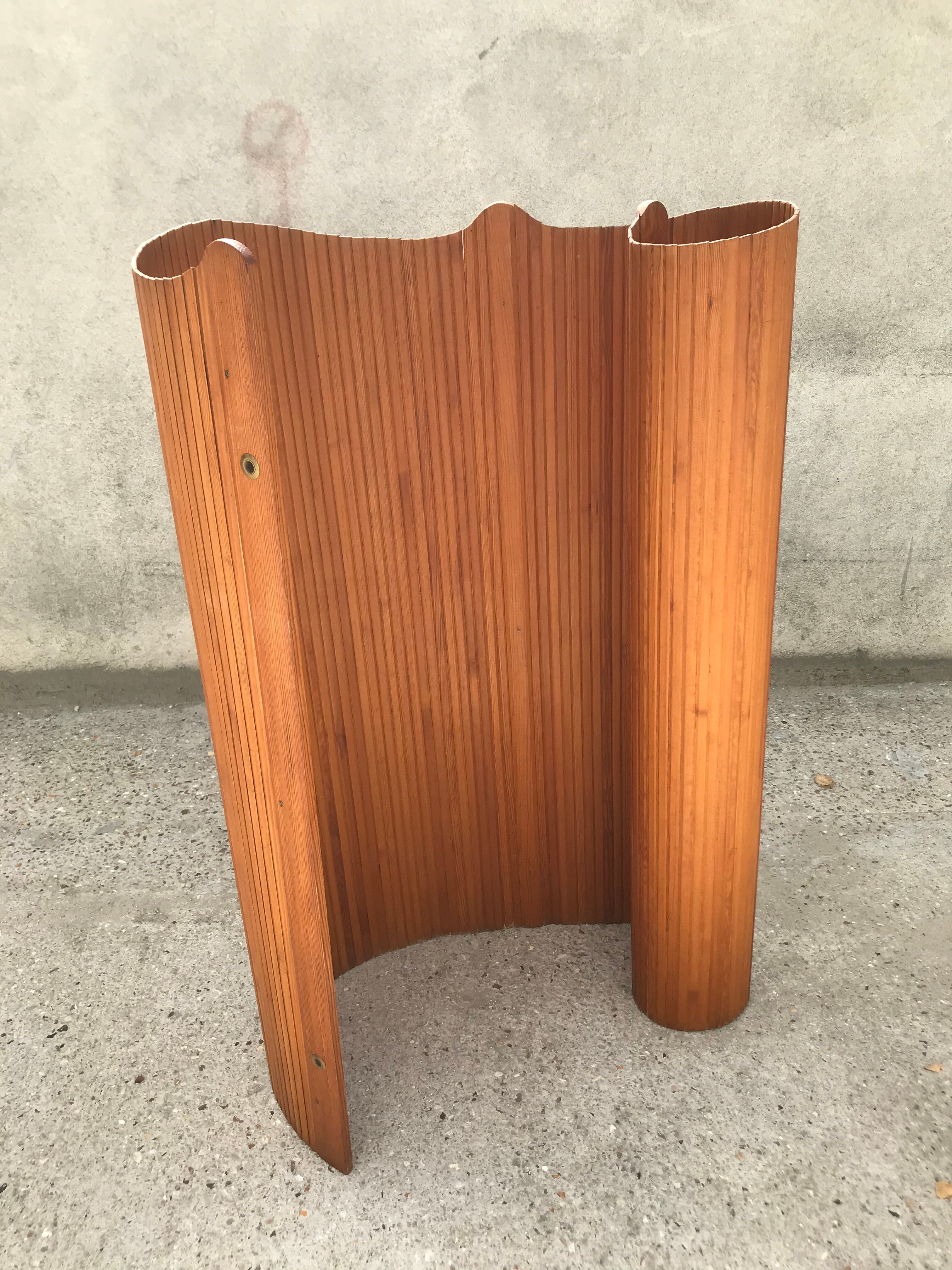 Baumann screen with wooden slats