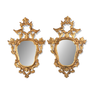 Paire de miroirs vénitiens en bois doré de style rococo, vers 1850, Italie