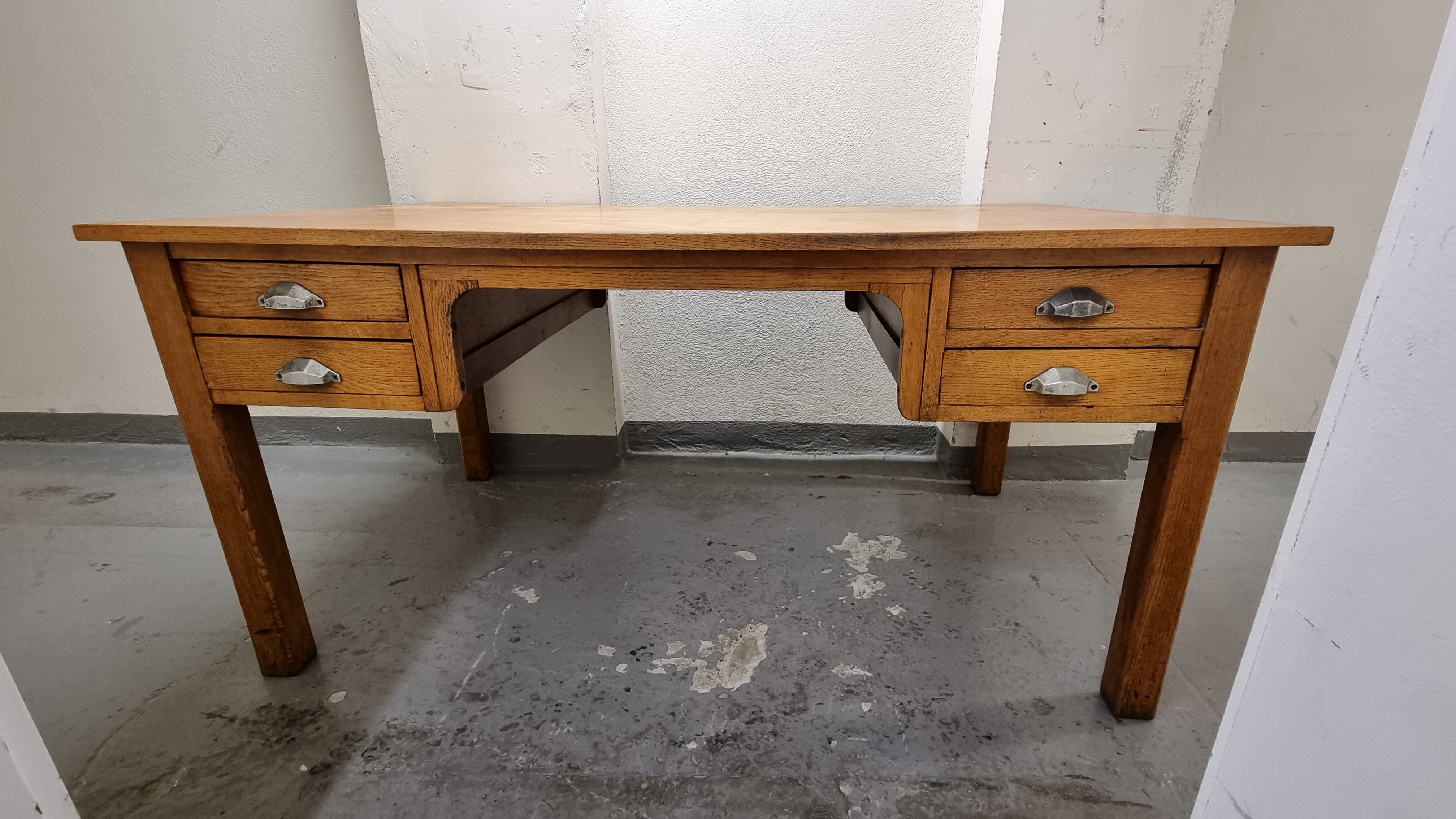 Old oak administrative office 4 drawers