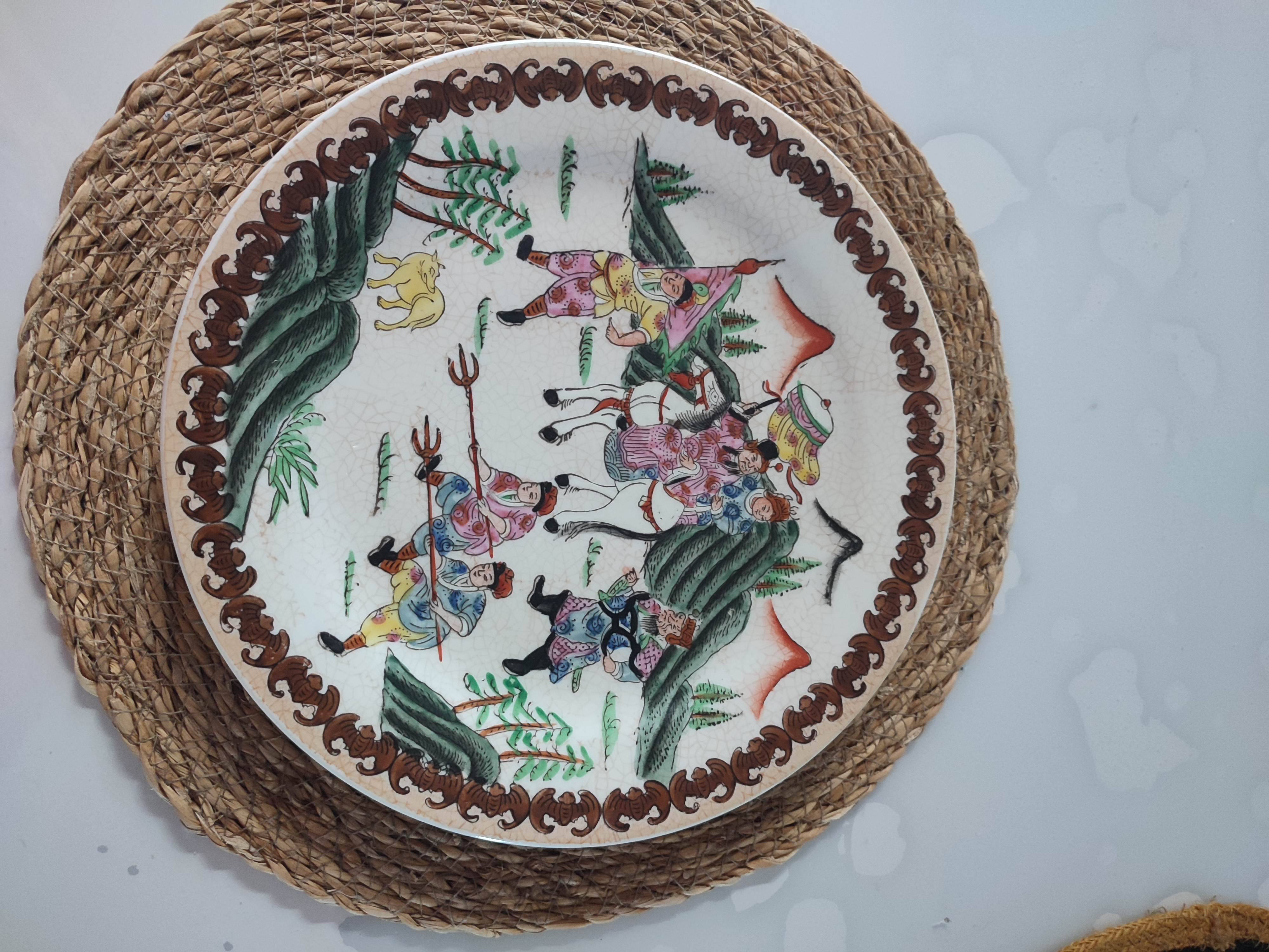 Vintage plate signed with Asian decor in earthenware 26cm