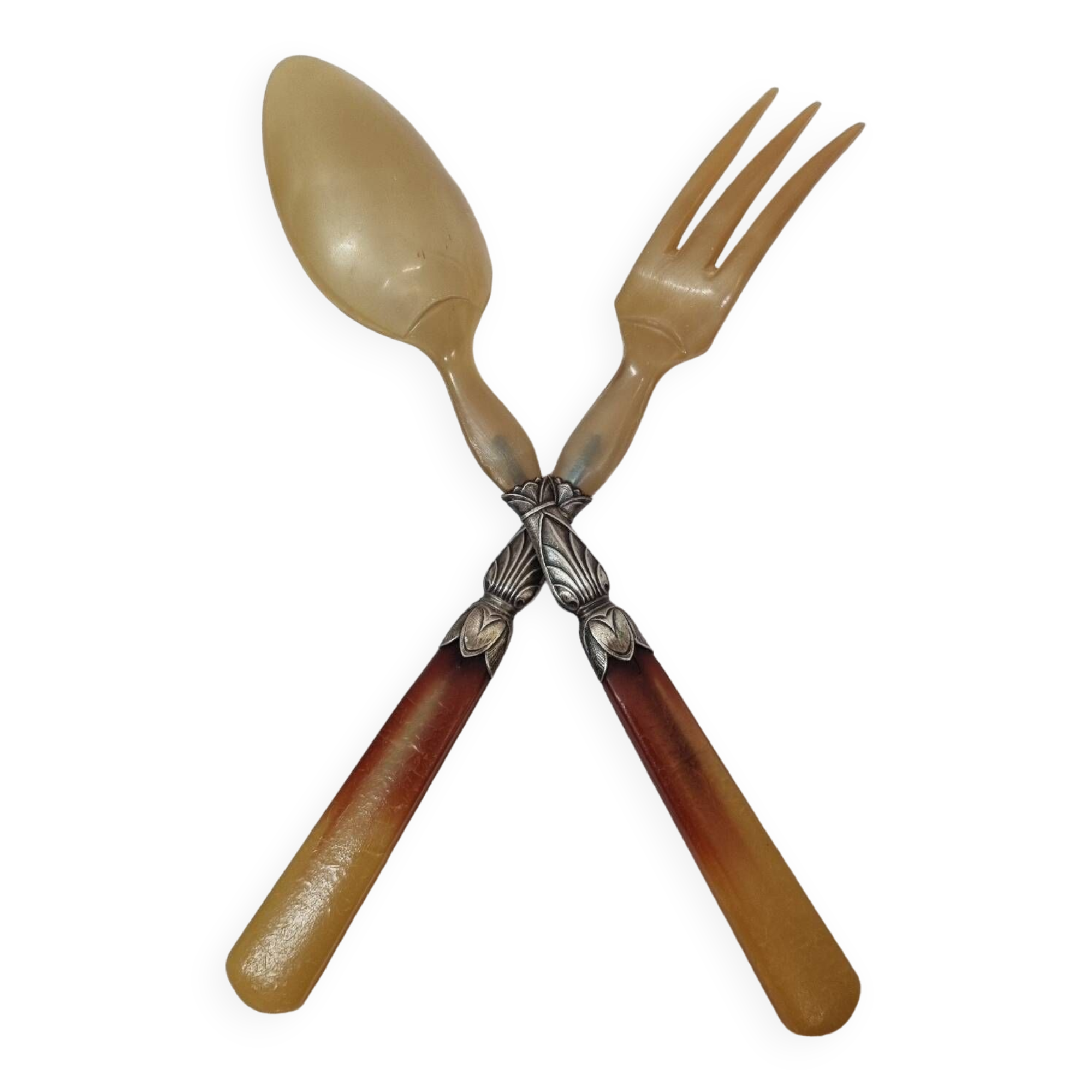 Horn salad servers