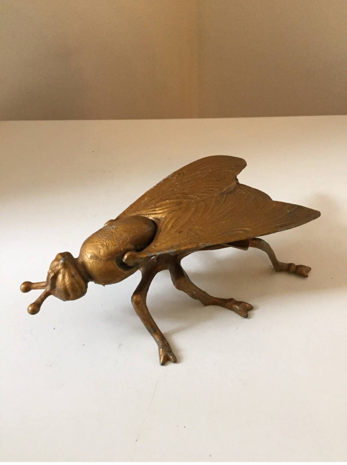 Vintage gold-tone metal fly/bee ashtray/trinket tray