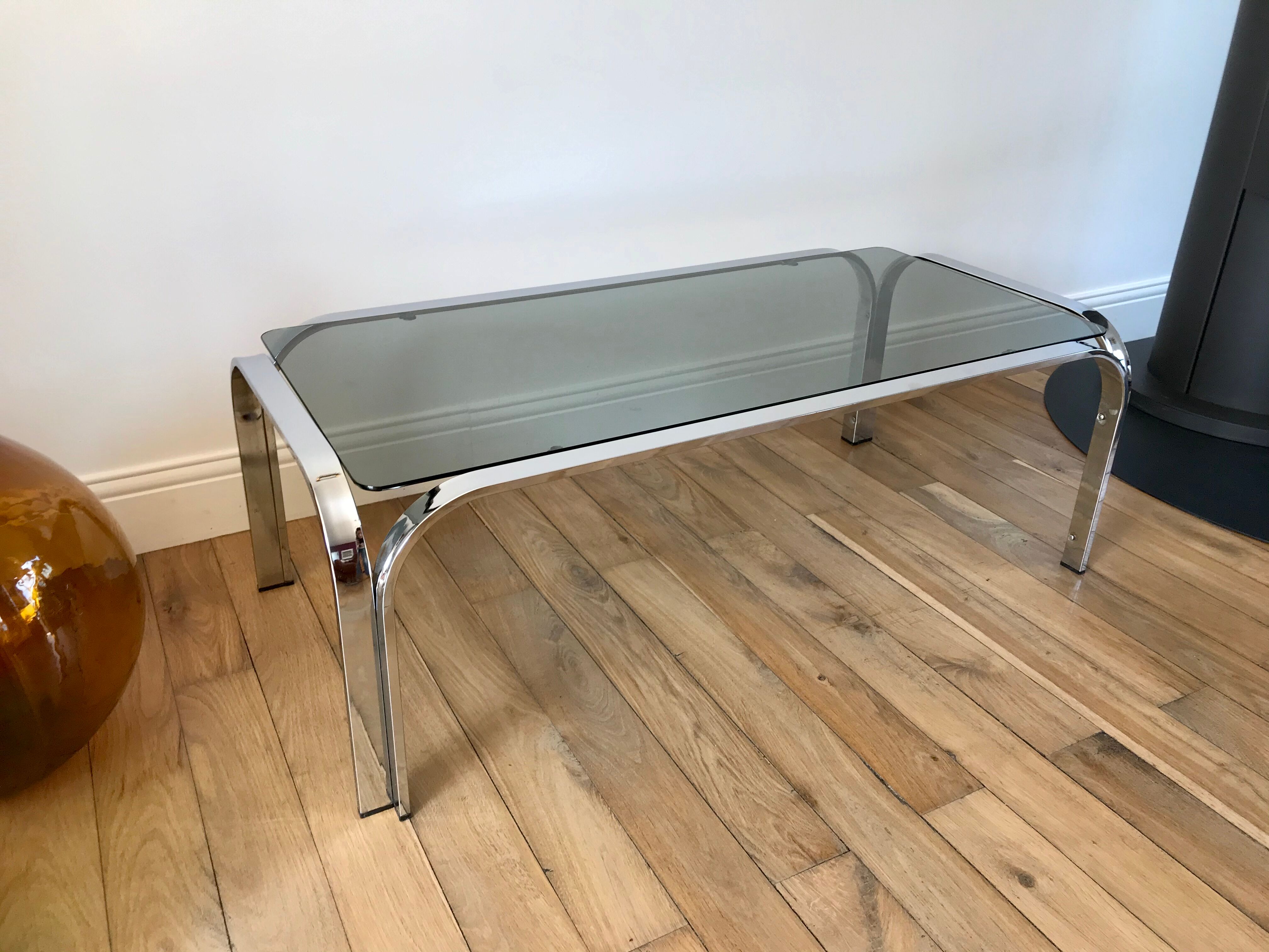 Coffee table in smoked glass and chrome 70s