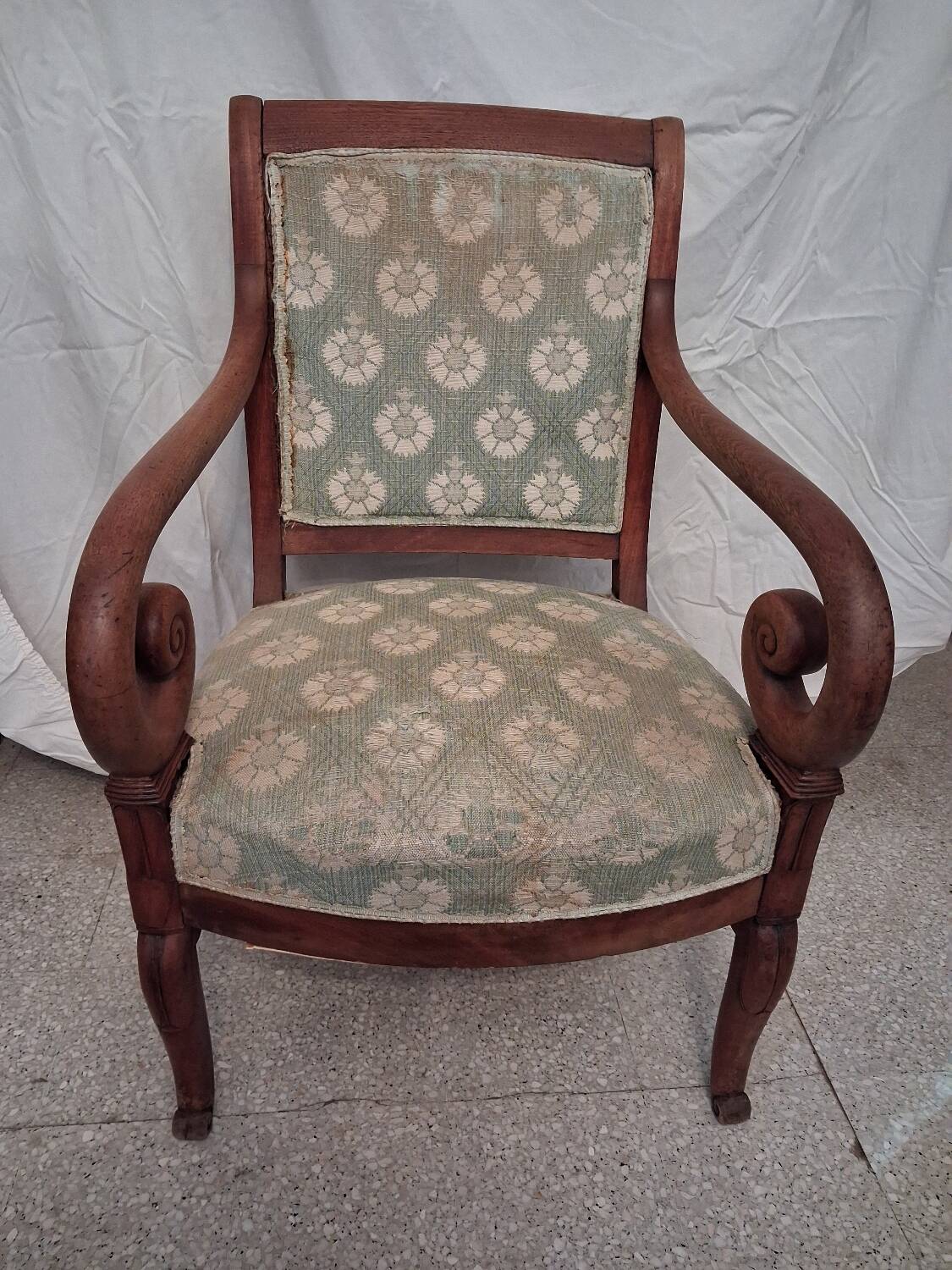 Cross-back armchair in Directoire style