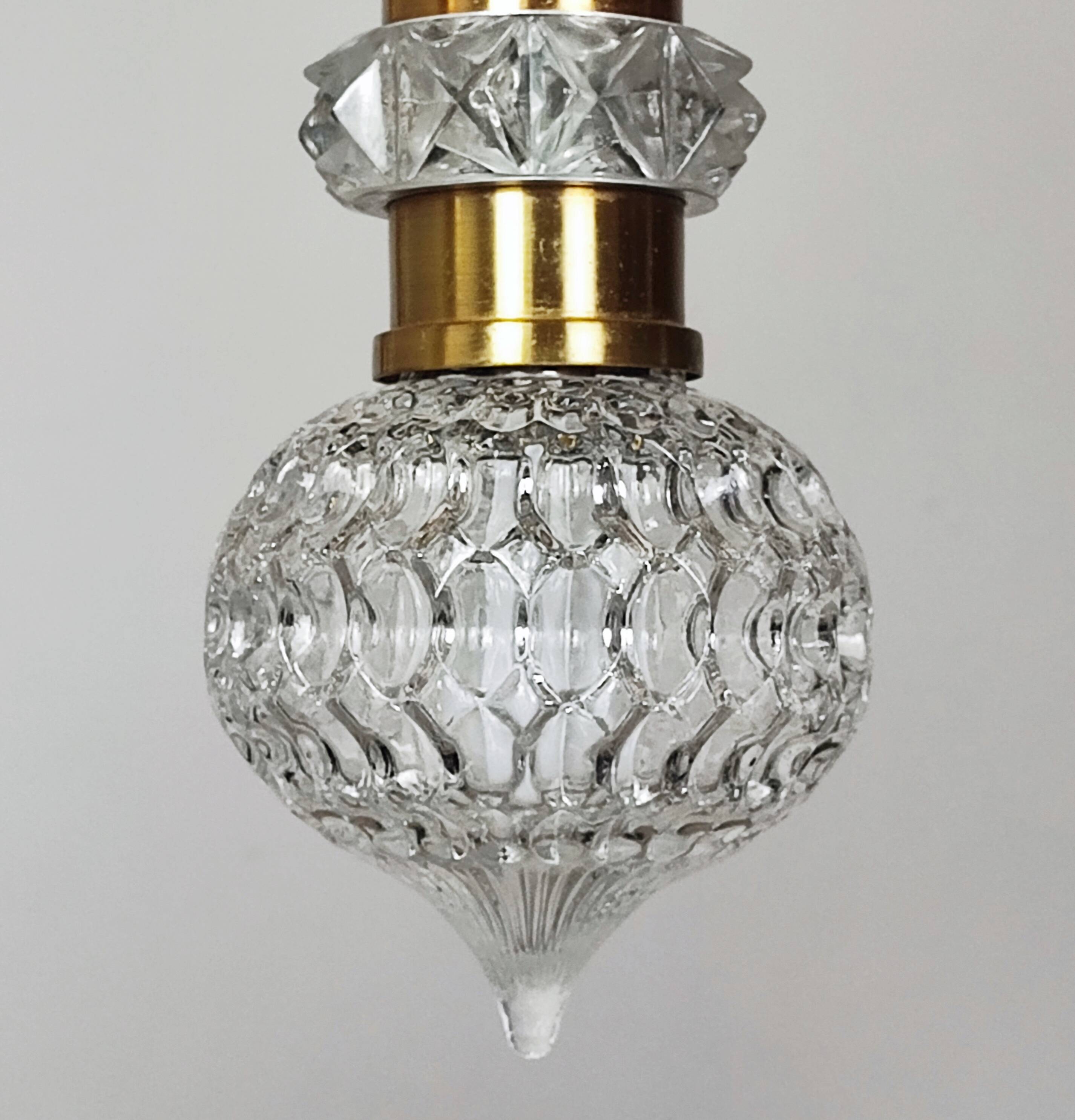 3 globe pendant chandelier