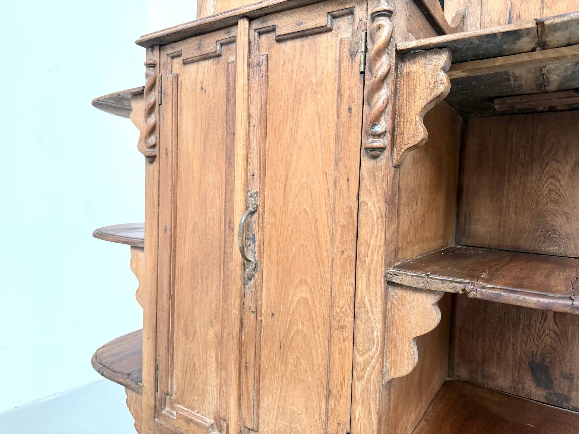Popular Art cabinet sideboard, 1900