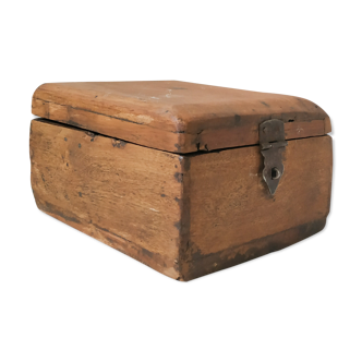 Old wooden box with mirror