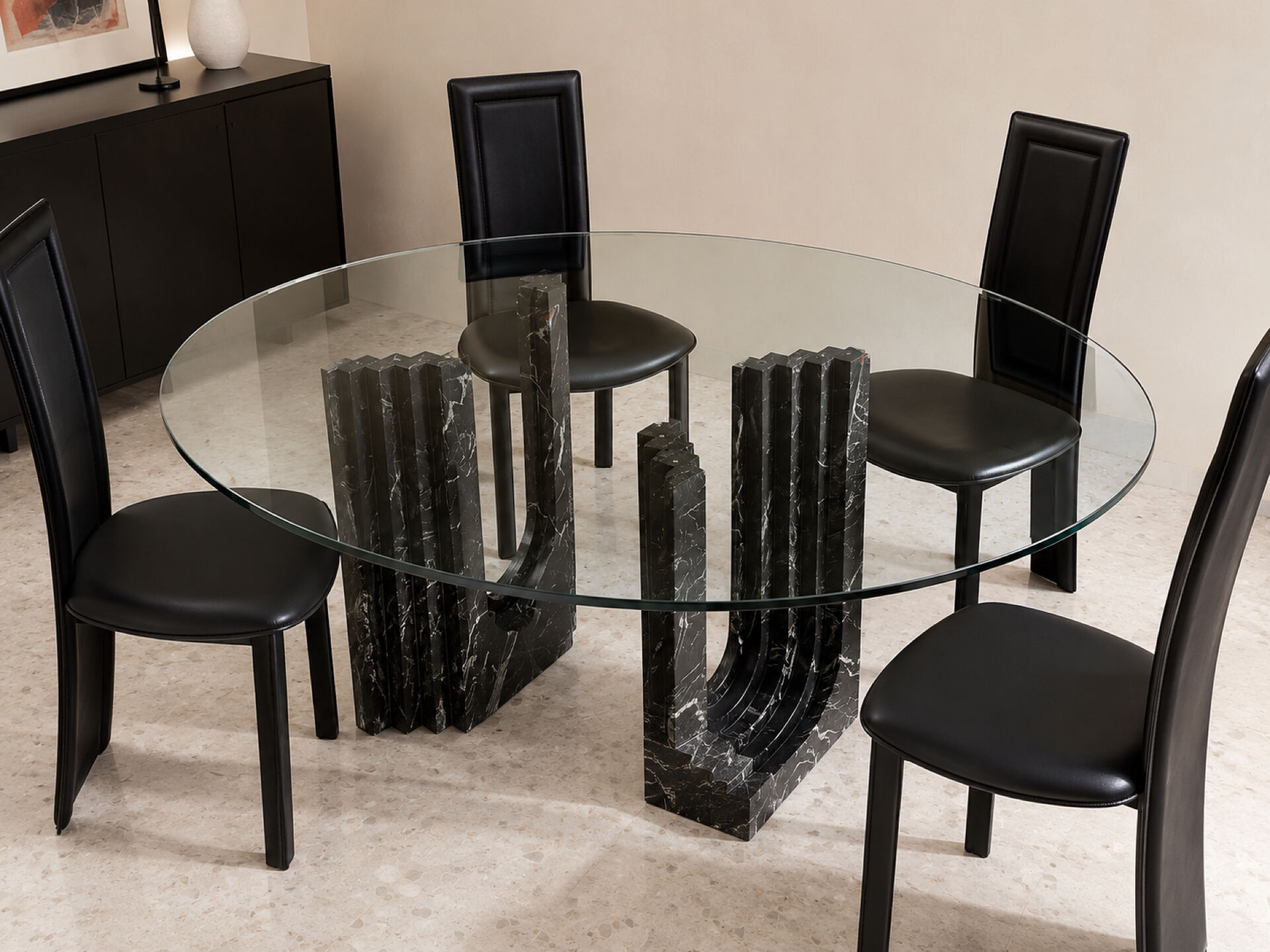 Dining table Cattelan marble with 4 chairs.