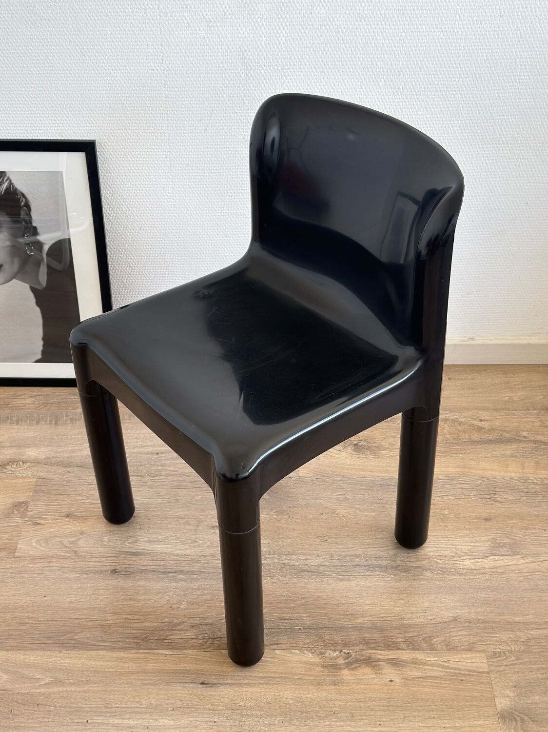 Kartell chair 4875 designed by Carlo Bartoli