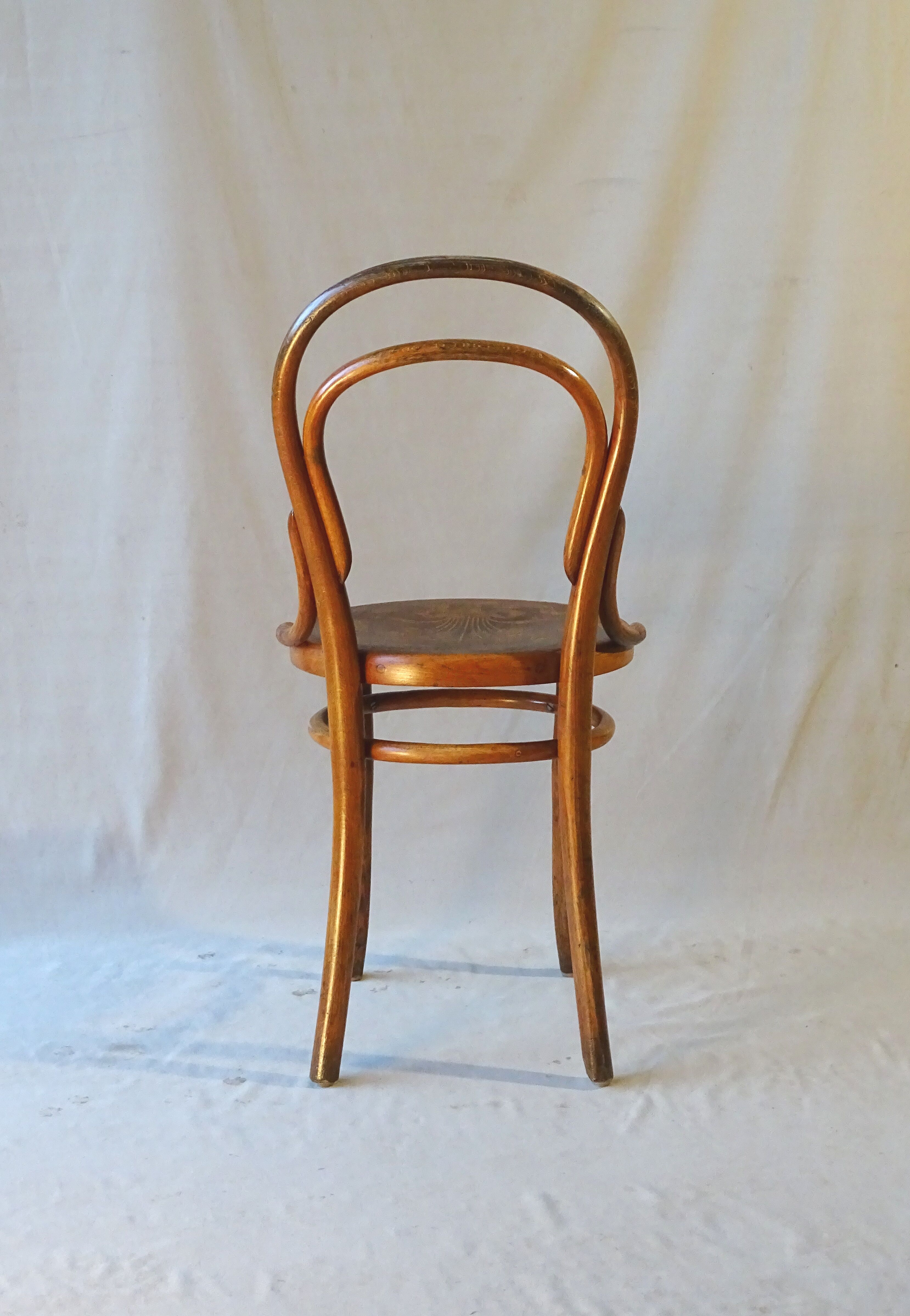 Thonet chair N°14 1/2, flowered wood seat -1900 -