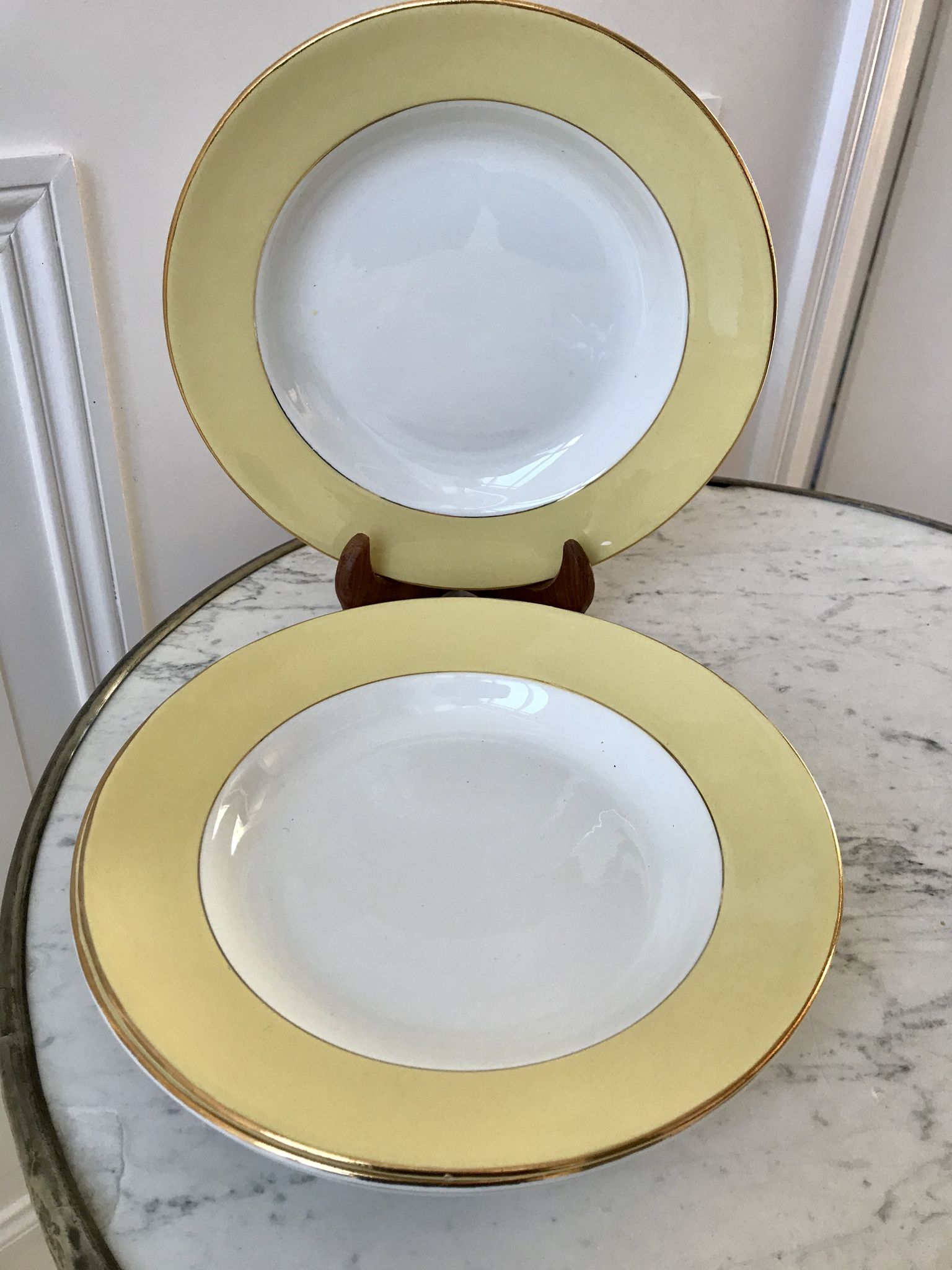 4 hollow plates Saint-Amand 60s yellow pastel chick