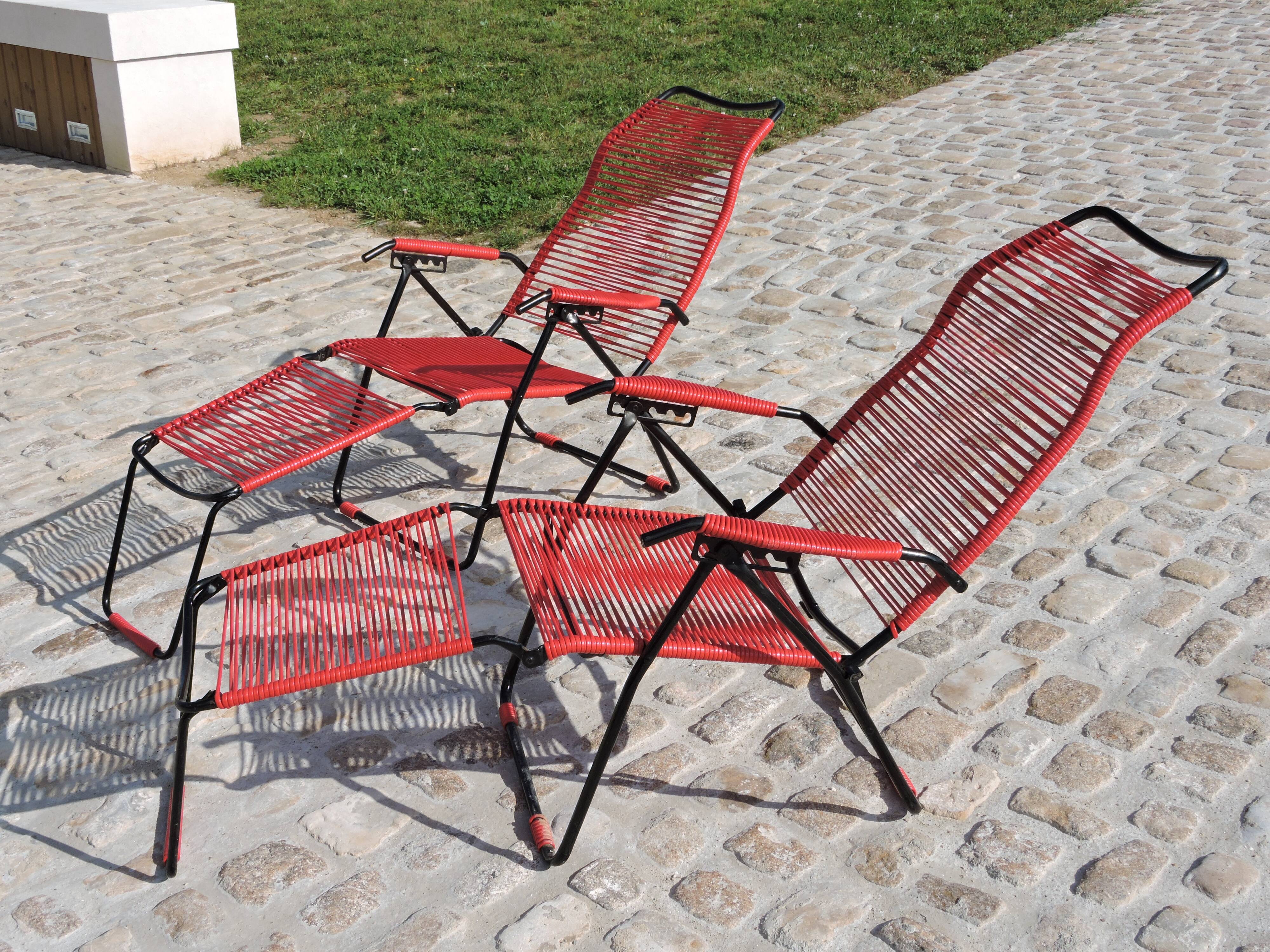 Pair of folding lounge chairs scoubidou vintage 60s