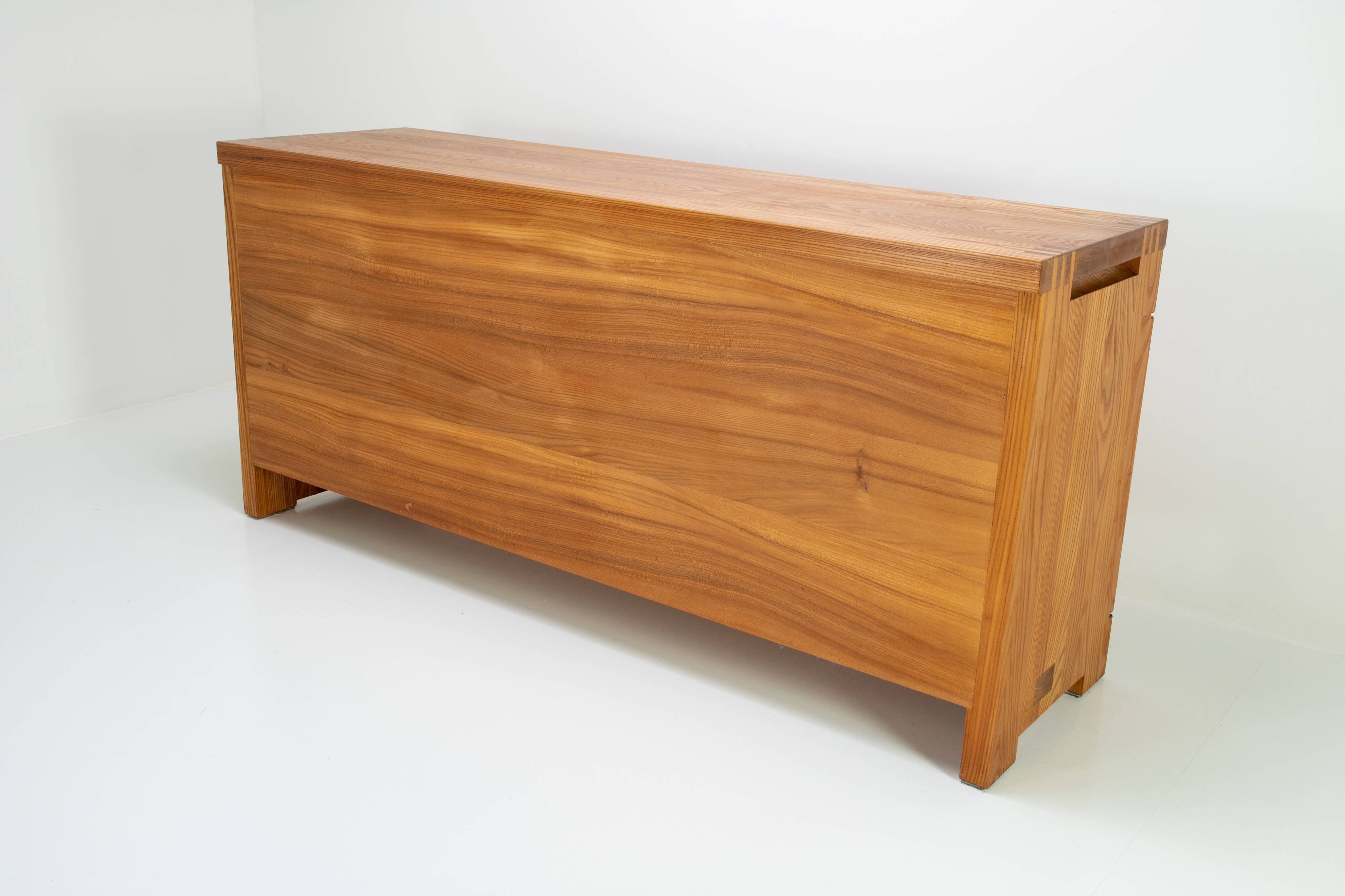Pierre Chapo – R08 Sideboard