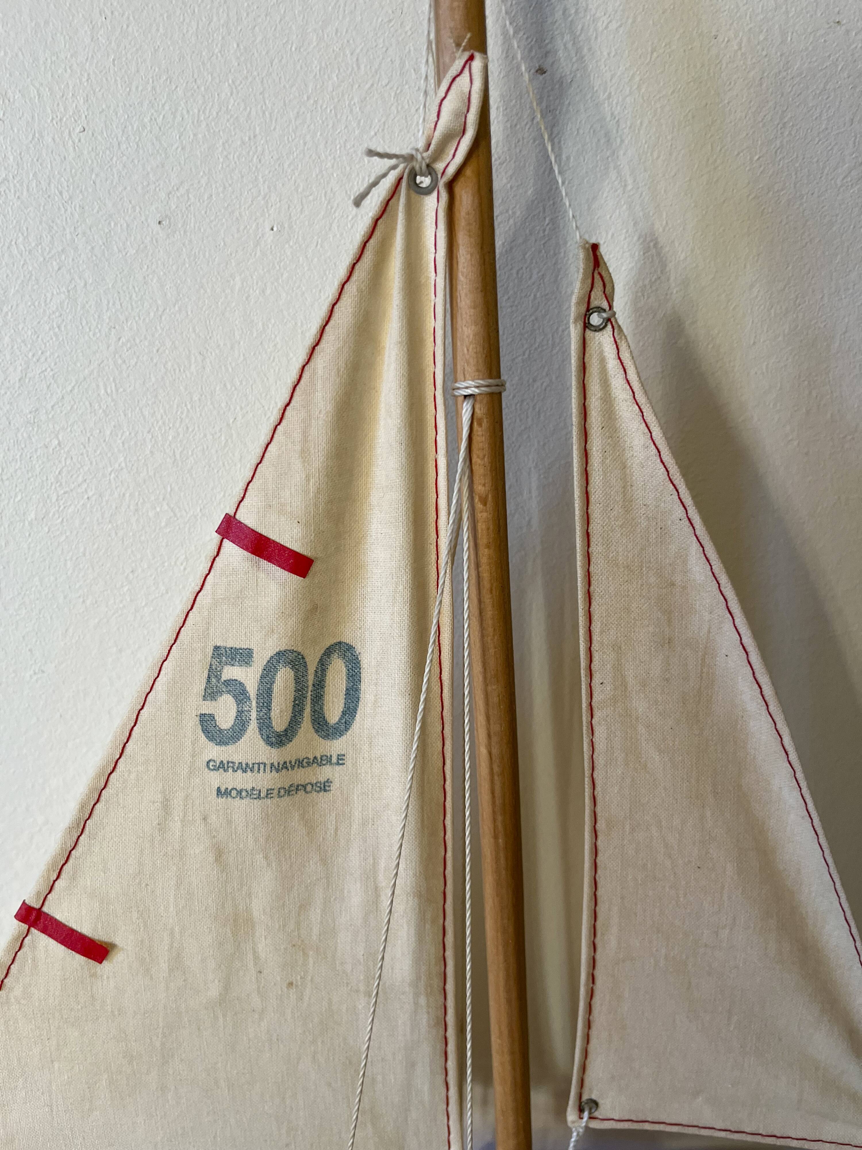 Basin sailboat "Tirot 500" navigable wood, antique toy with pretty vintage colors