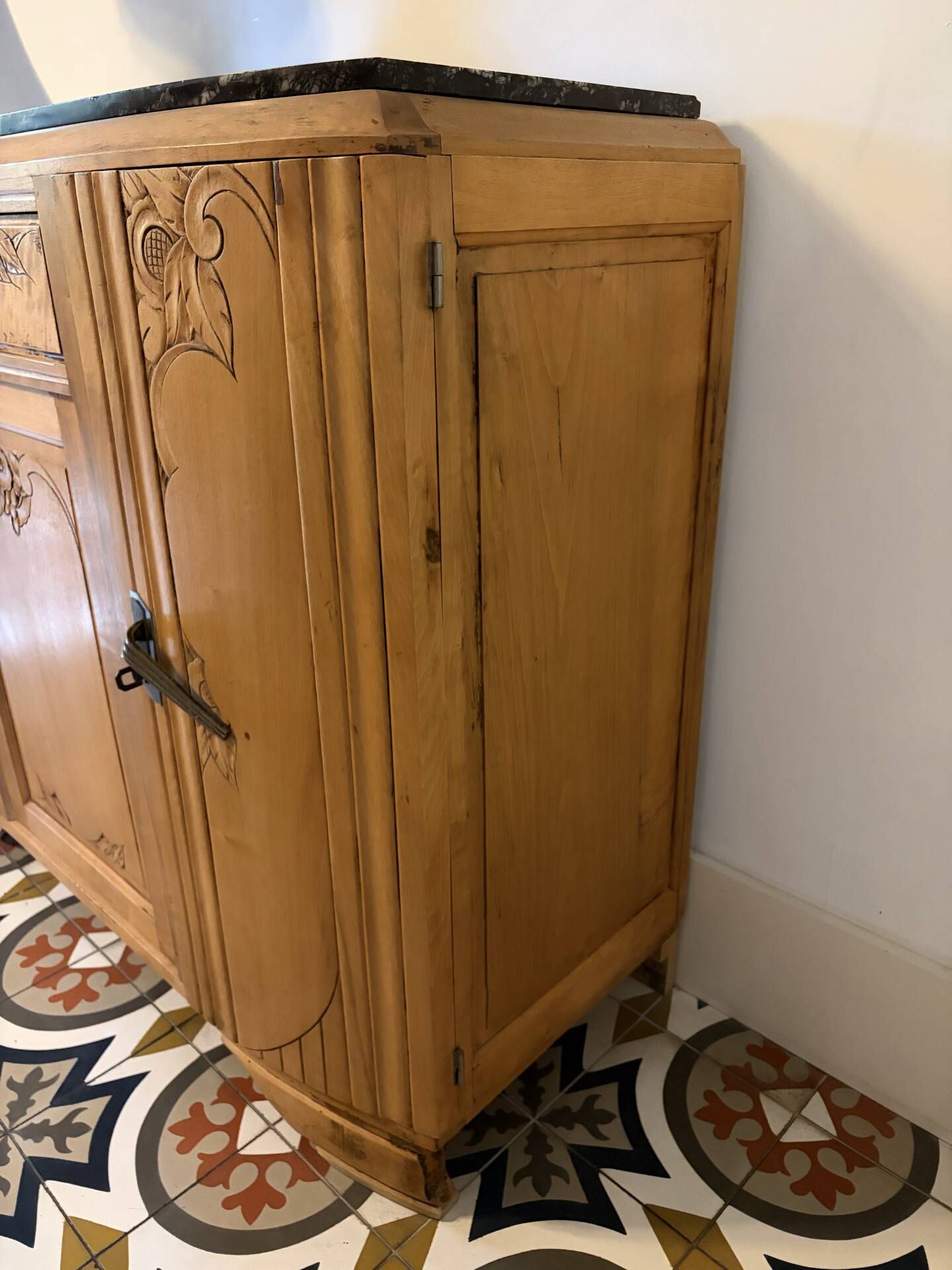 Buffet ancien en bois et marbre, style Art déco