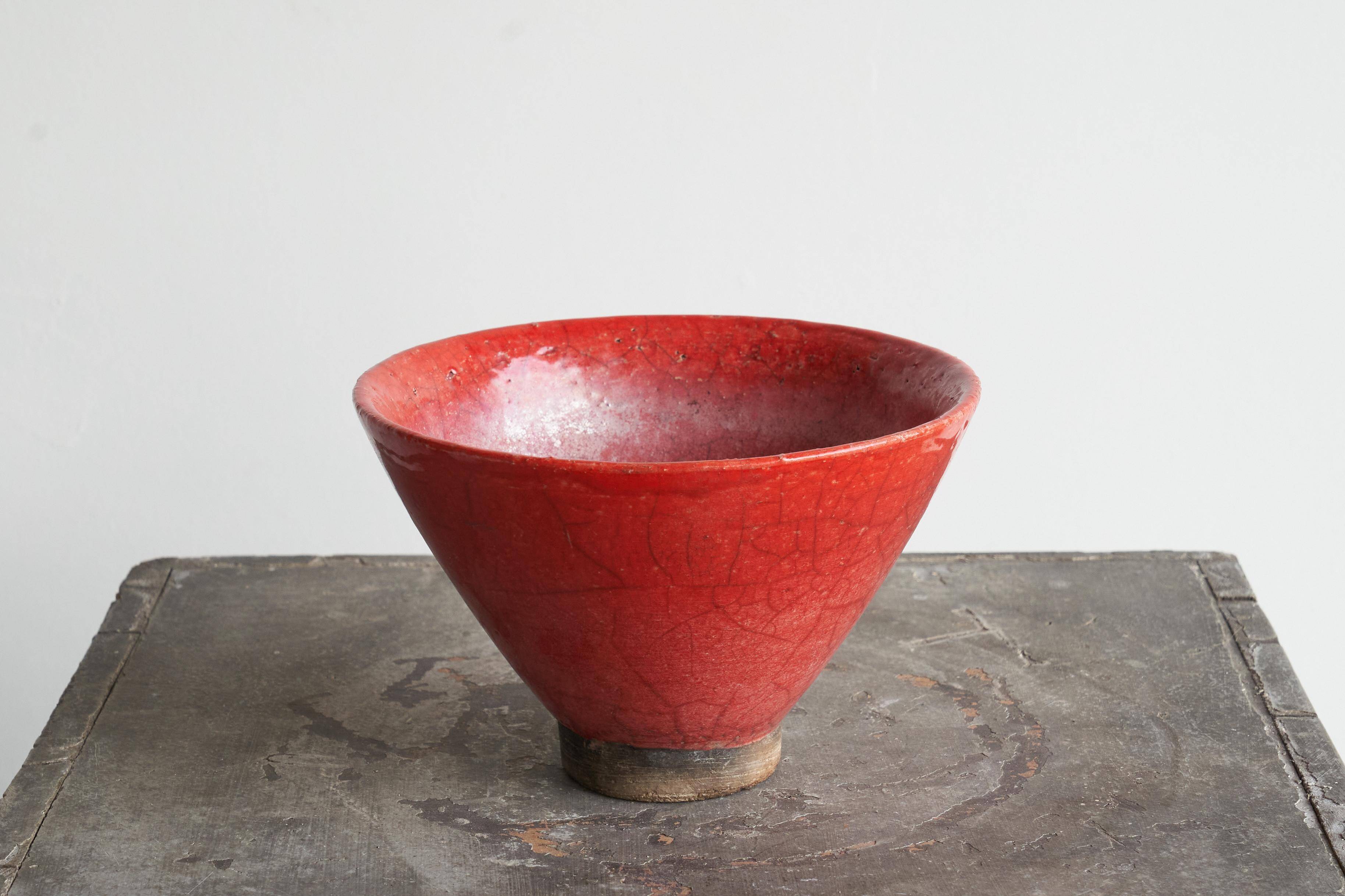 Cracked "Sang de Boeuf" bowl, glazed, early 20th century