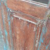 Armoire ancienne vitrée en bois belle patine