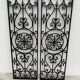 2 anciennes grille art déco en fonte à décor d'une rosace