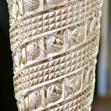 Glass vase with diamond point and spiral decoration