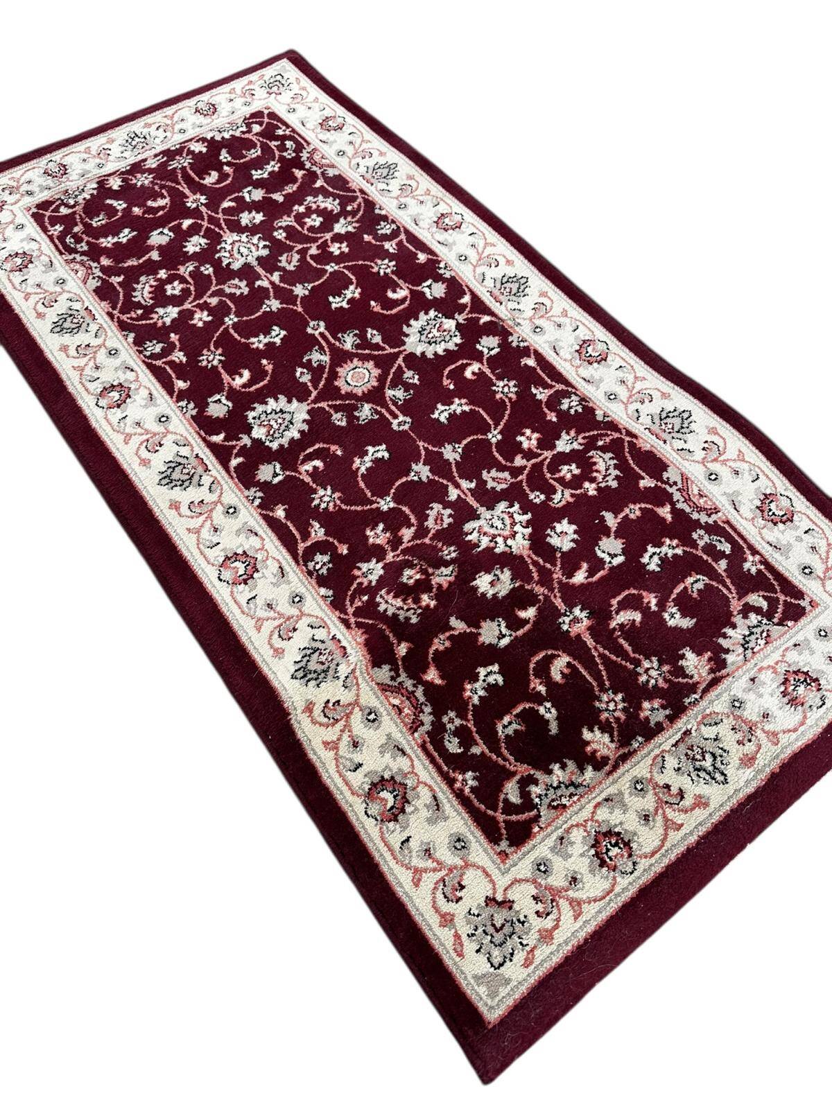 Oriental style rug 120cm x 60cm