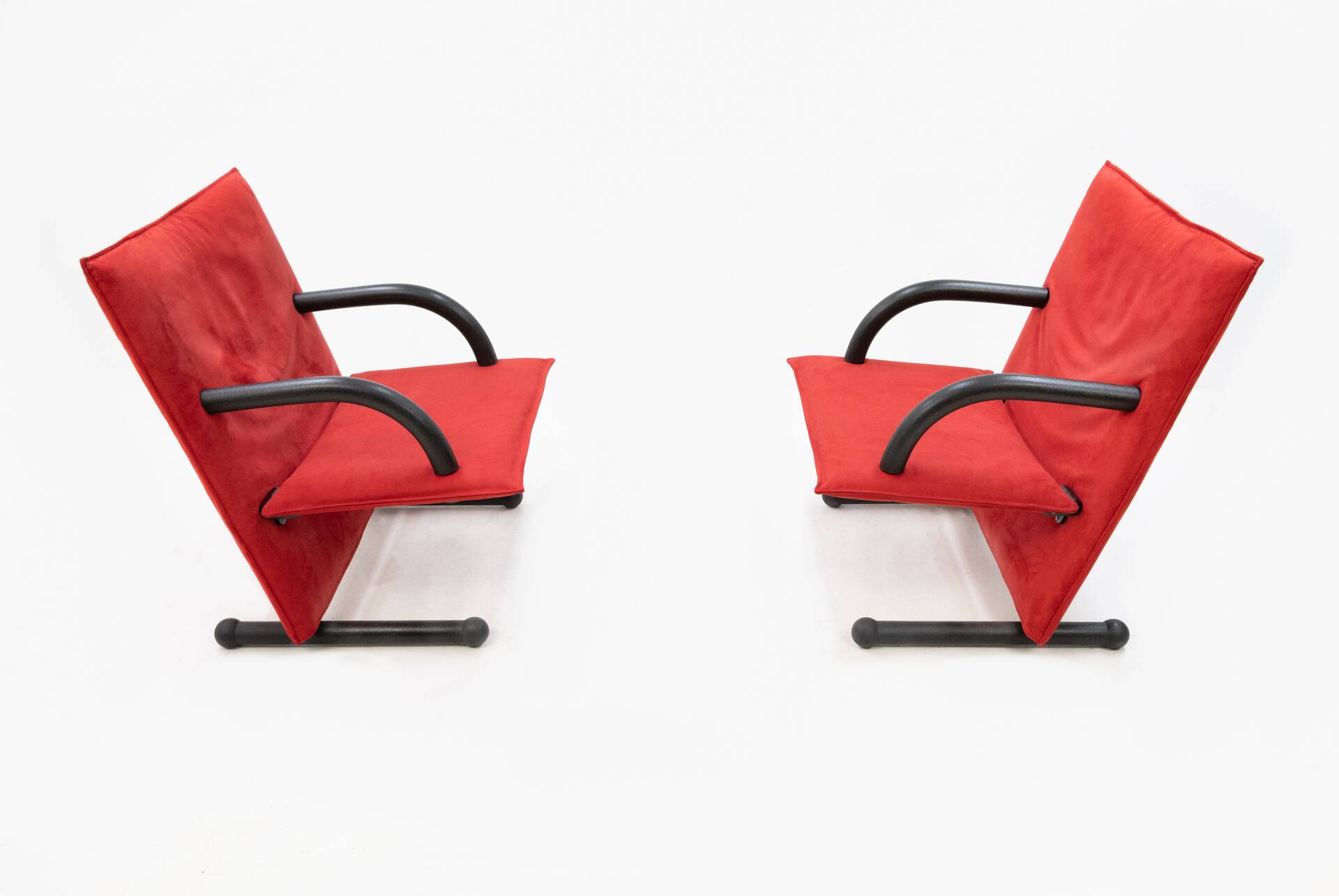 Postmodern T Line Lounge Chairs by Arflex, Red Alcantara, Italy, 1982