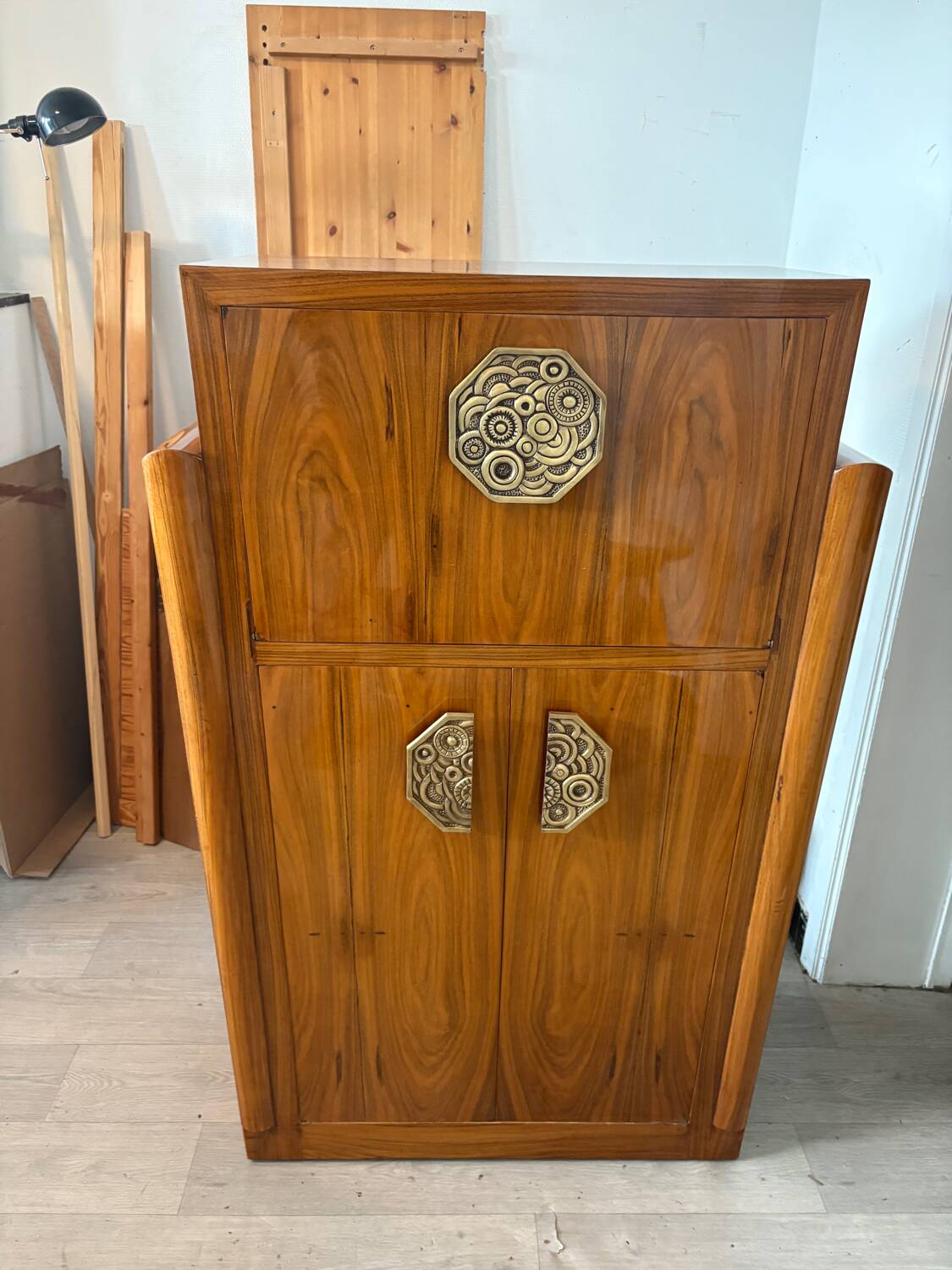 Art Deco bar furniture