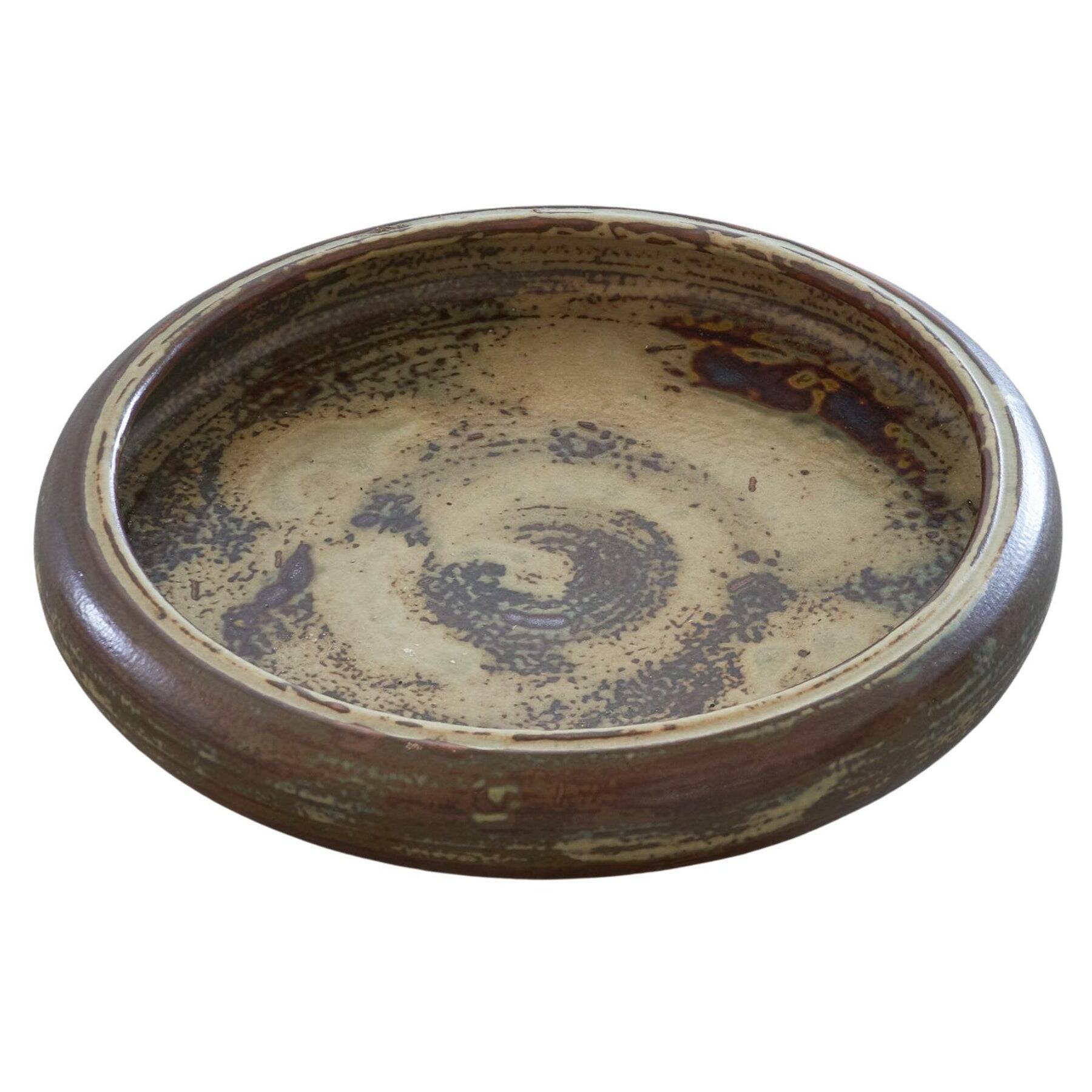Danish pottery bowl by Carl Hallier mid-century for Royal Copenhagen, 1950.