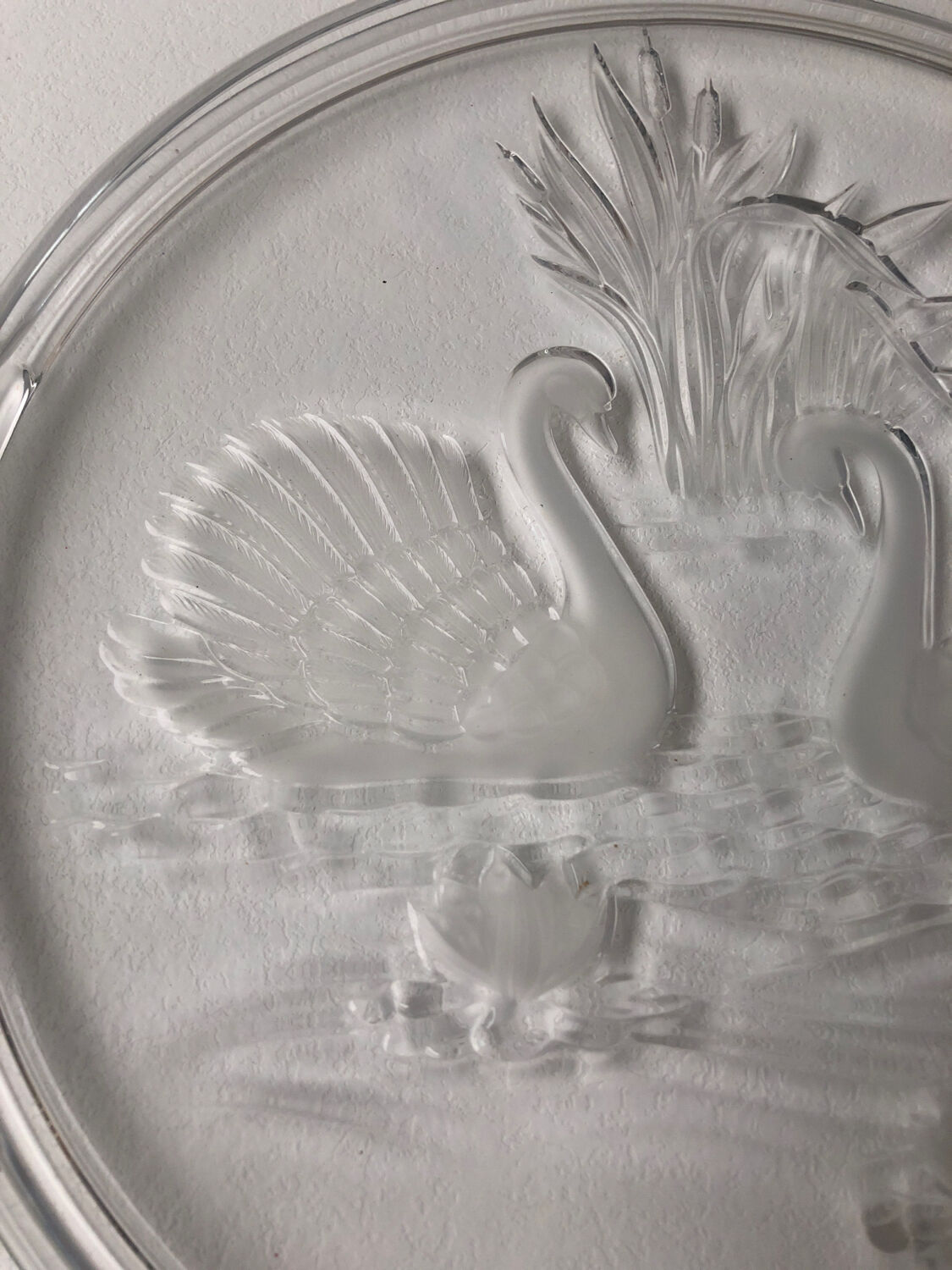 Swan pie dish