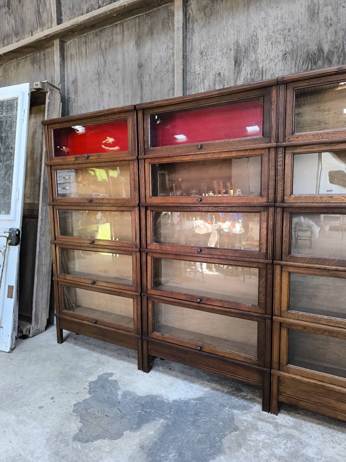 Oak display cabinet MD 1900