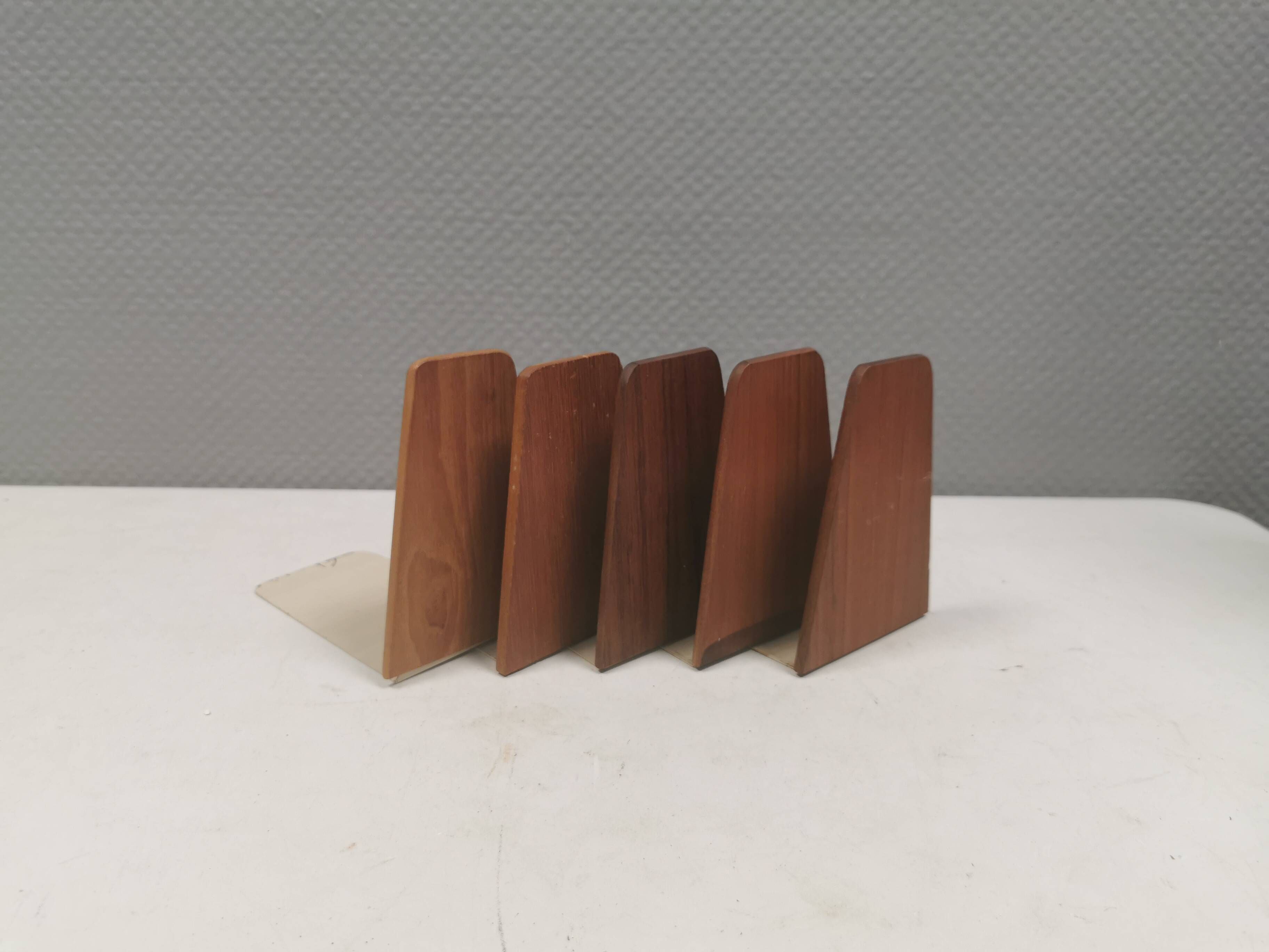 5 vintage bookends from the 1960s, teak with metal feet by Kai Kristiansen