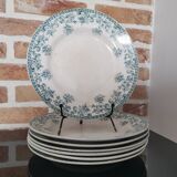 7 assiettes plates modèle Jane à décor floral vert foncé Saint-Amand
