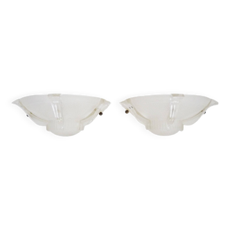 Pair of Ezan style glass wall lights from the 30s and 40s