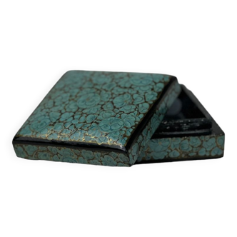 Floral pattern box