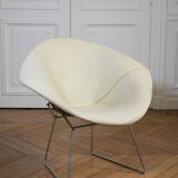 Harry Bertoïa diamond armchair fully upholstered in cream leather