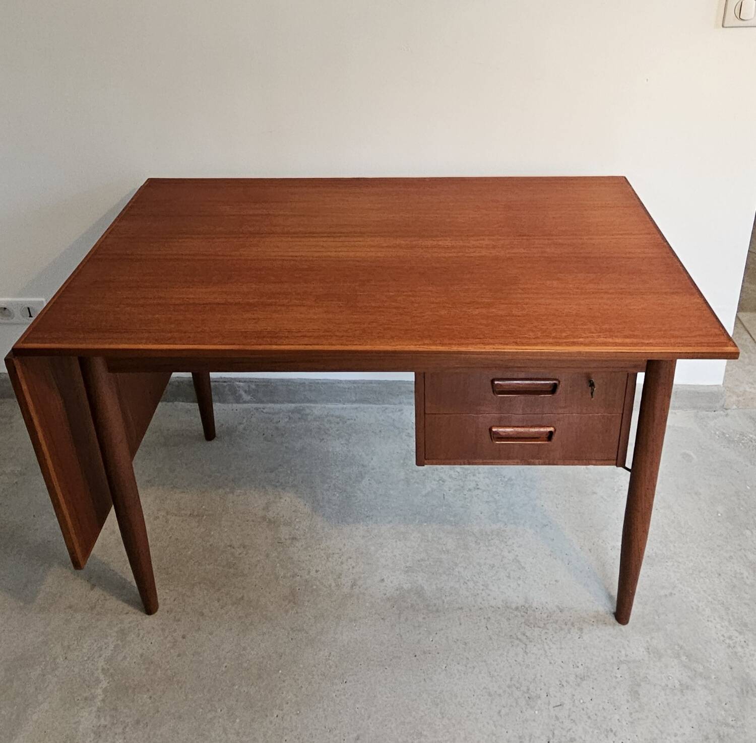 Gunnar Nielsen Tibergaard desk 1960 vintage Scandinavian teak