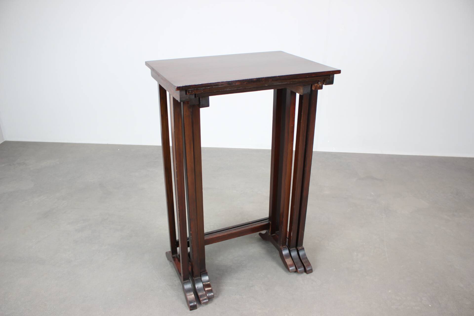 Art Deco Nesting Tables in Mahogany Veneer, 1930s, Czechoslovakia
