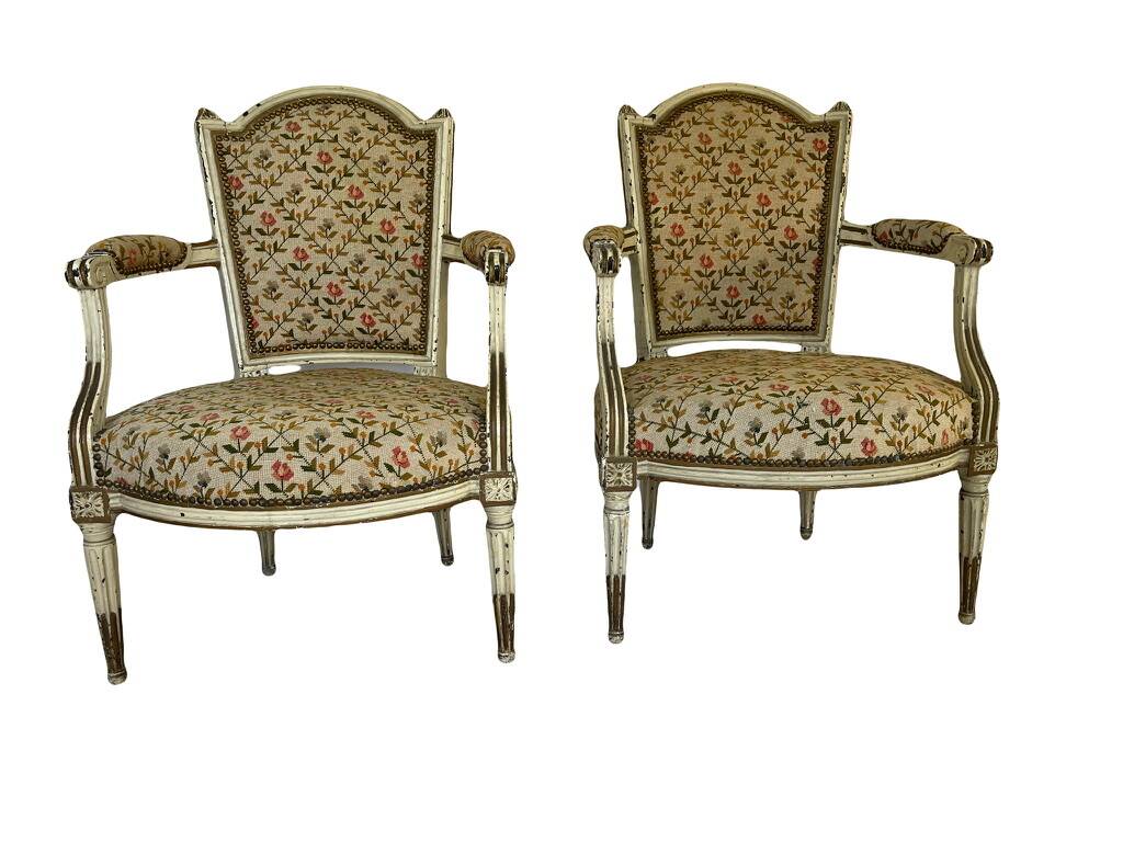 SET OF ARMCHAIRS LOUIS XVI PERIOD gendarme hat 18TH