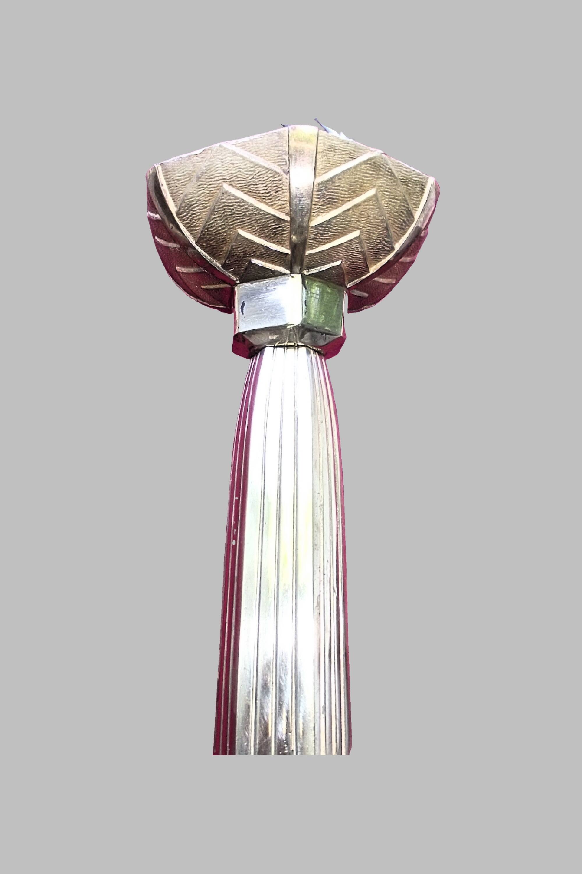 Important Art Deco chandelier in gilded bronze