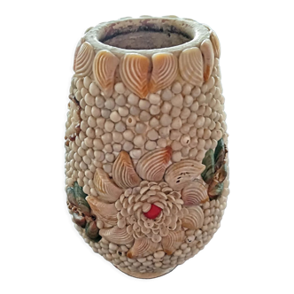 Shell vase